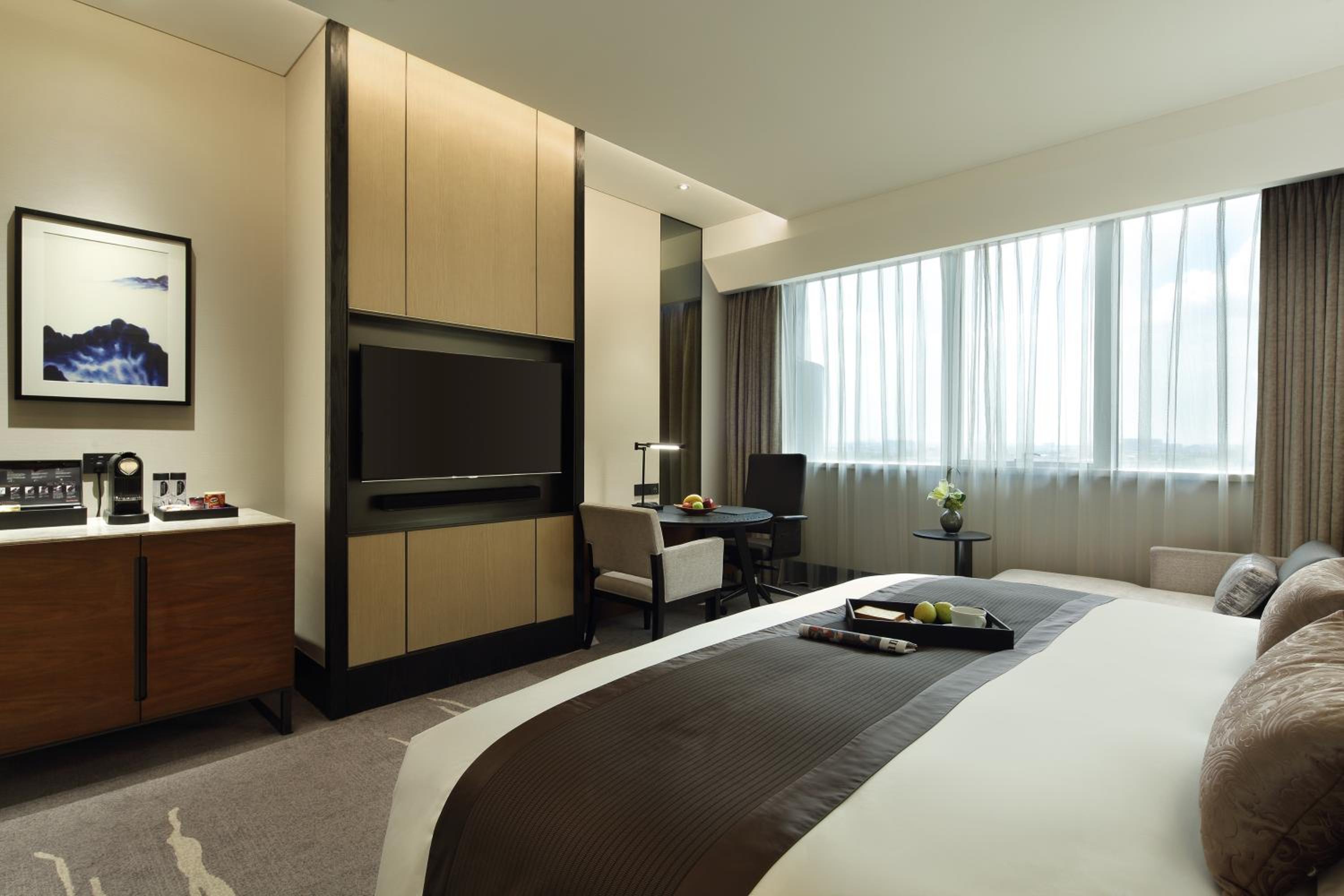 Classic King Room - Club Lounge Access