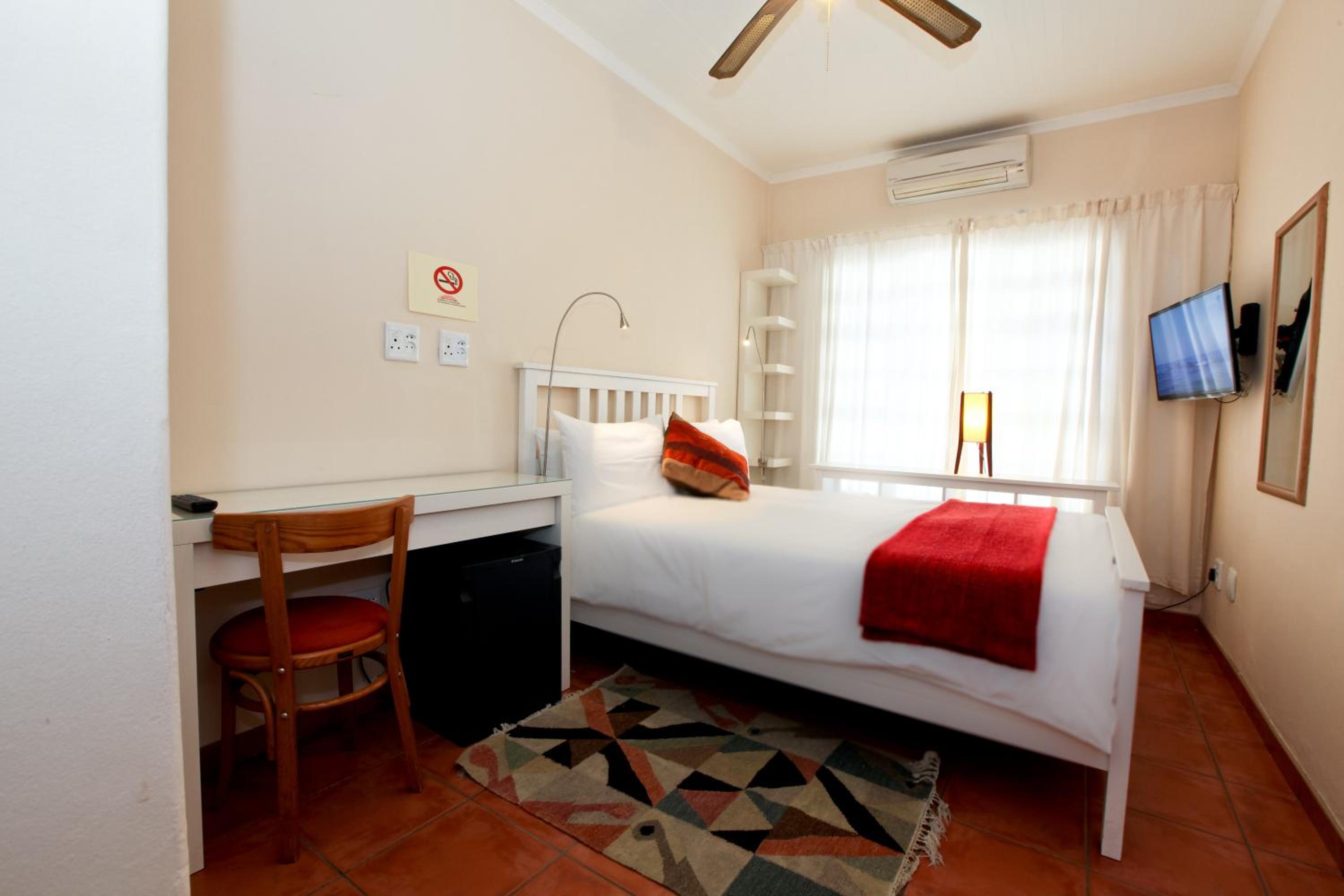 Double or Twin Room photo 2