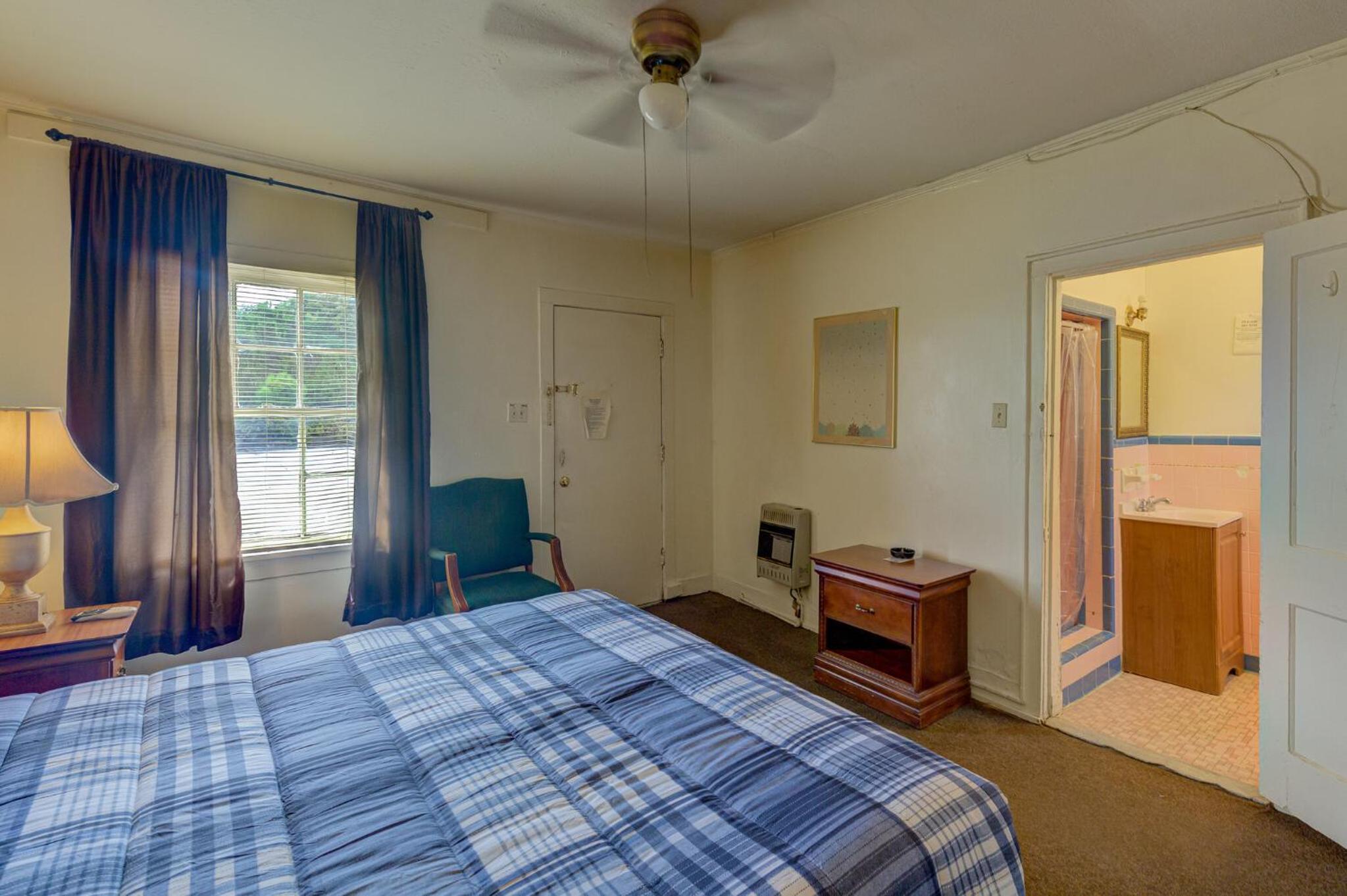 Deluxe Single Room photo 3