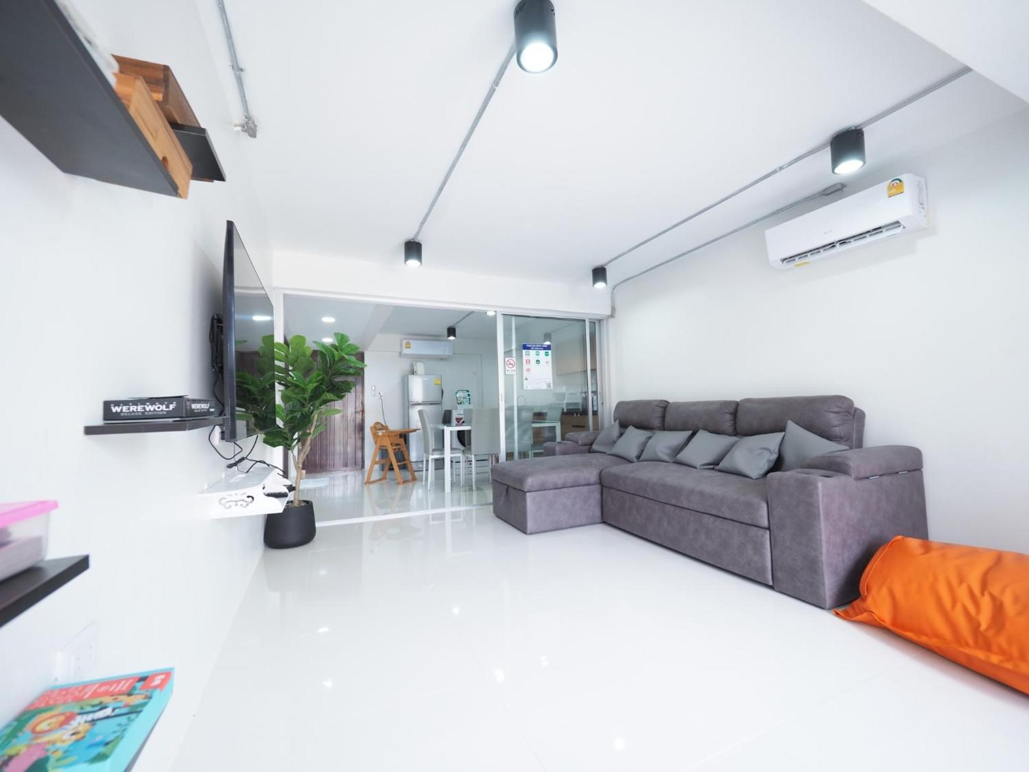 Villa - Photo 3