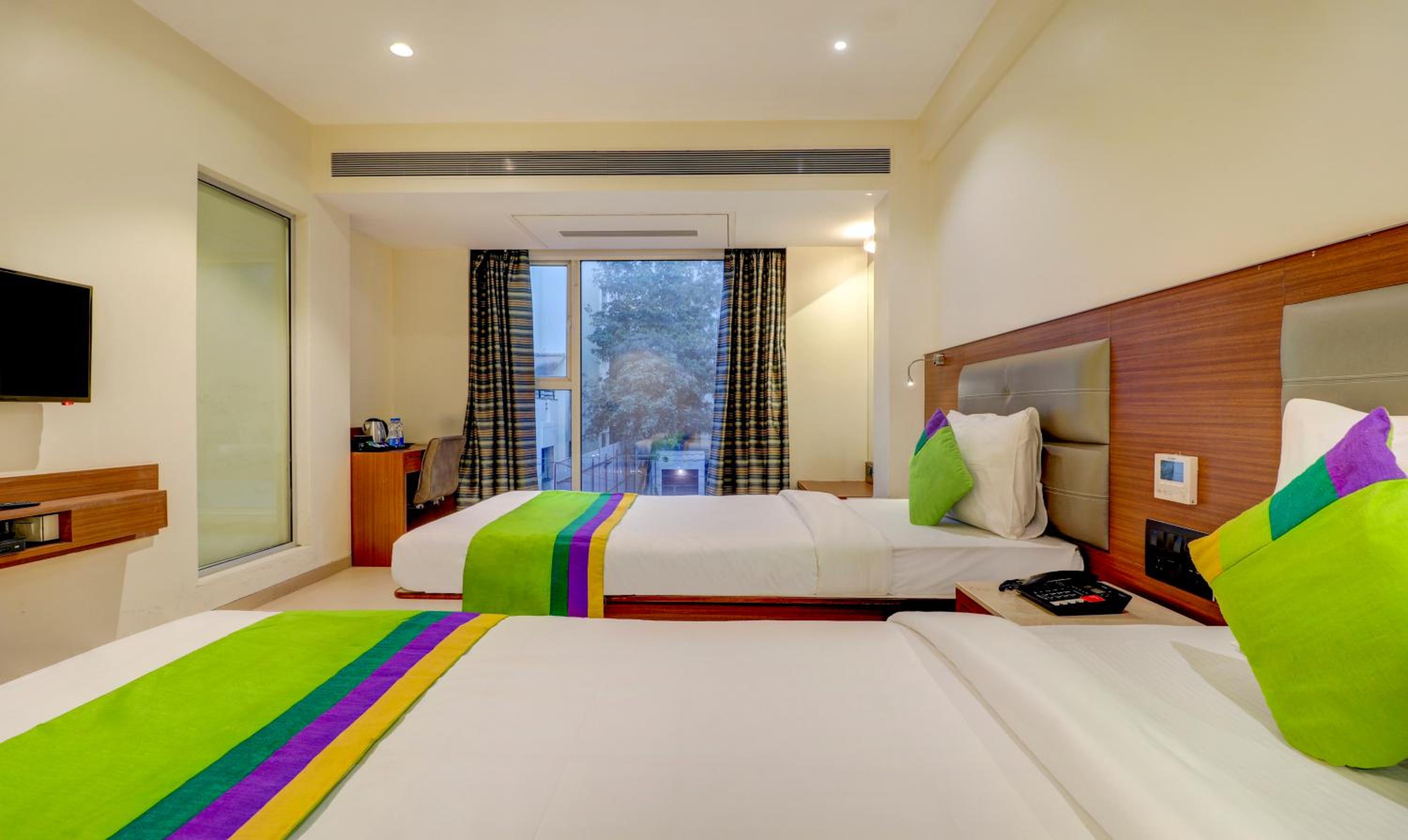 Standard Double Room - Photo 9
