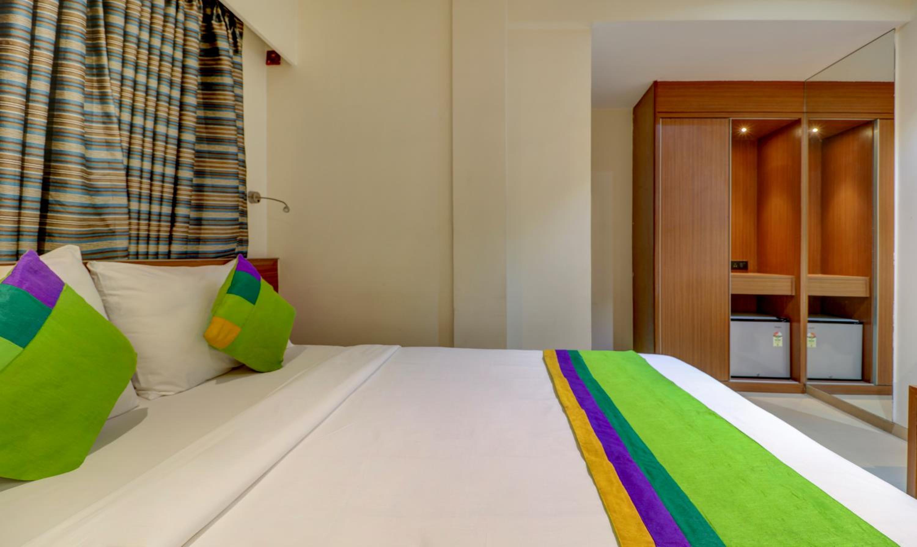 Standard Double Room - Photo 7