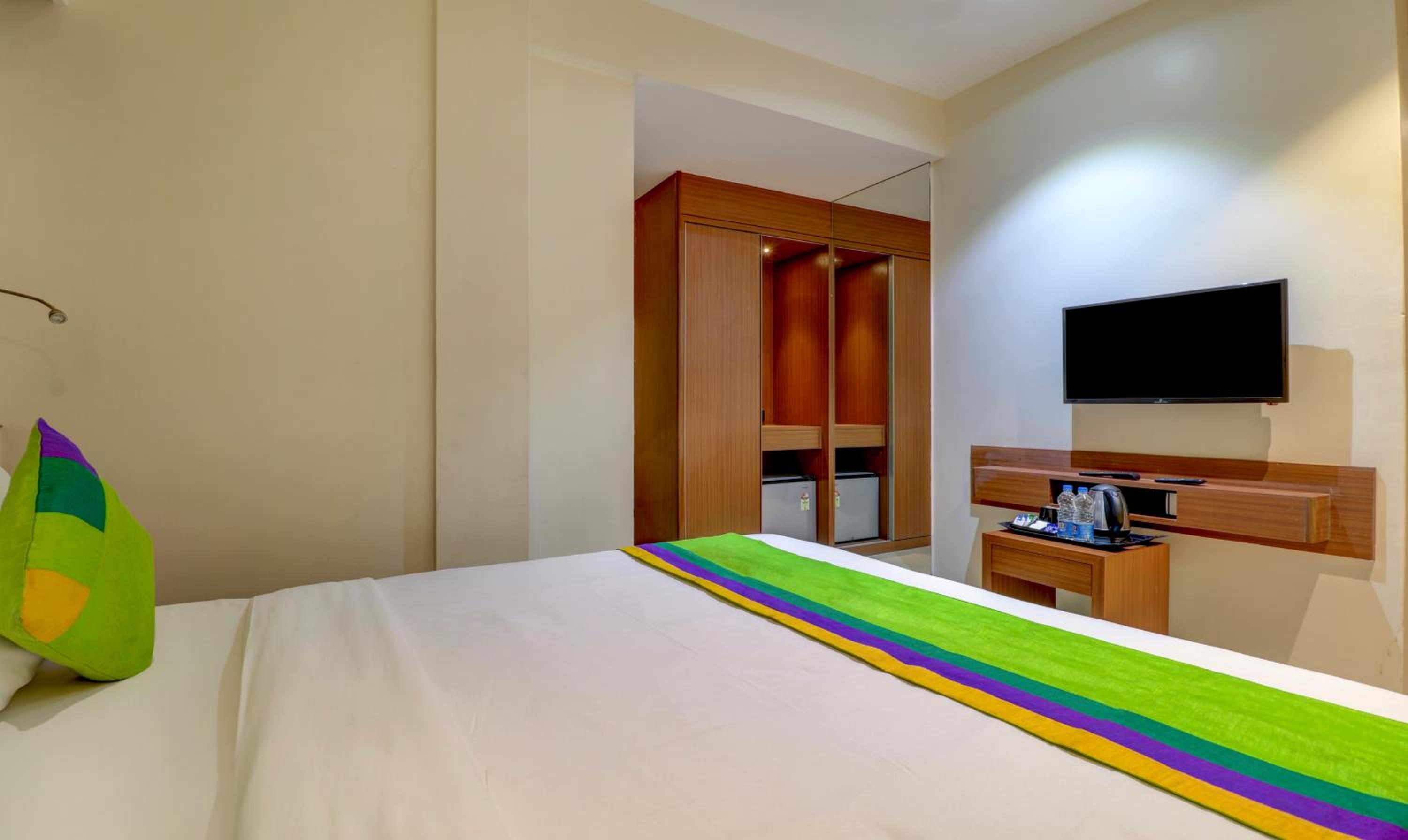 Standard Double Room - Photo 3