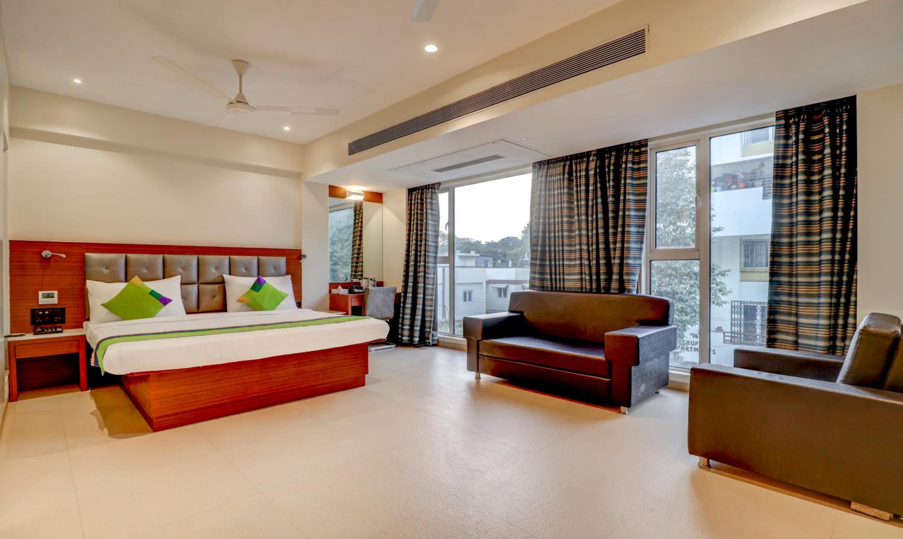 Deluxe Double Room - Photo 1