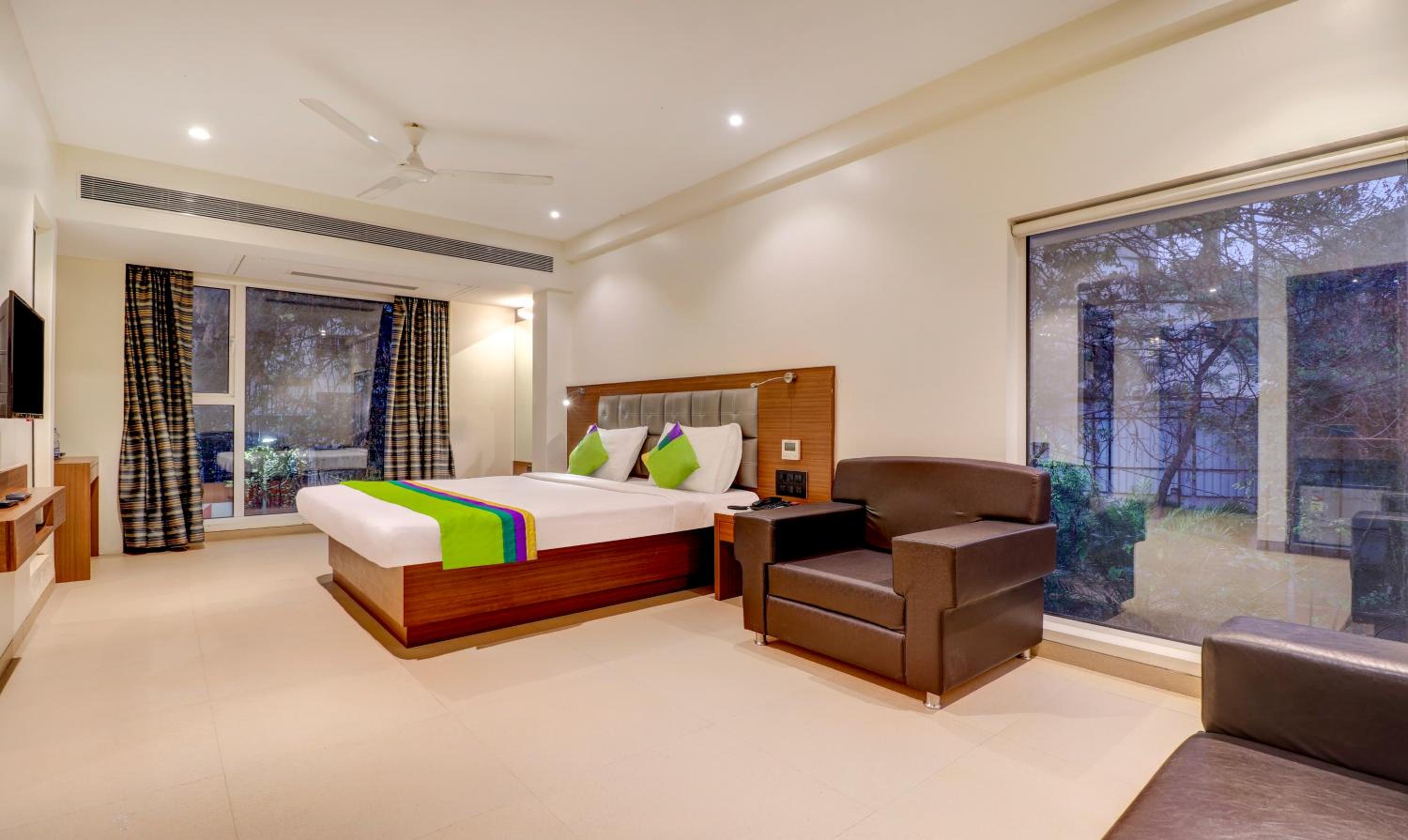 Deluxe Double Room - Photo 7