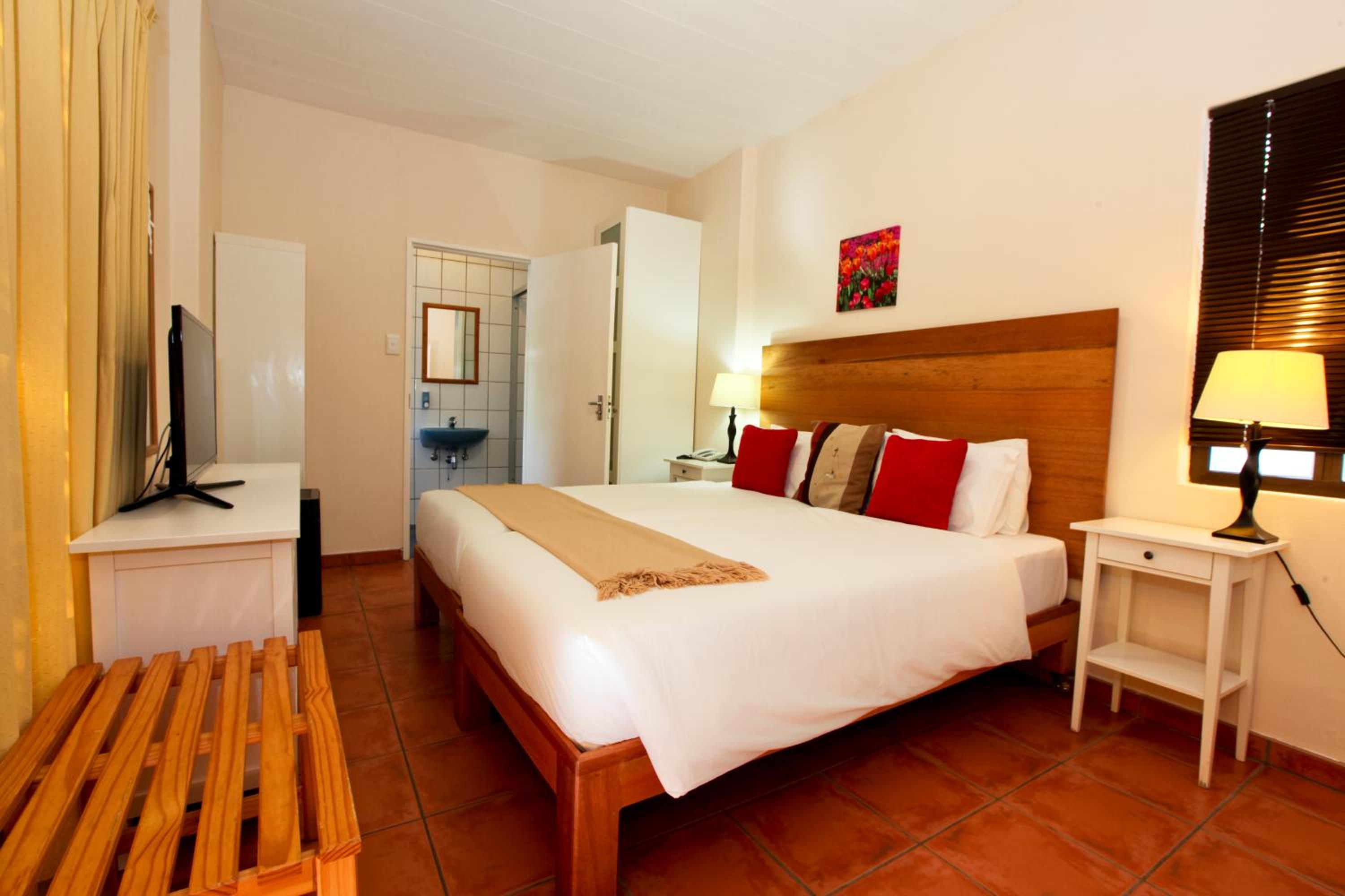 Double or Twin Room photo 3