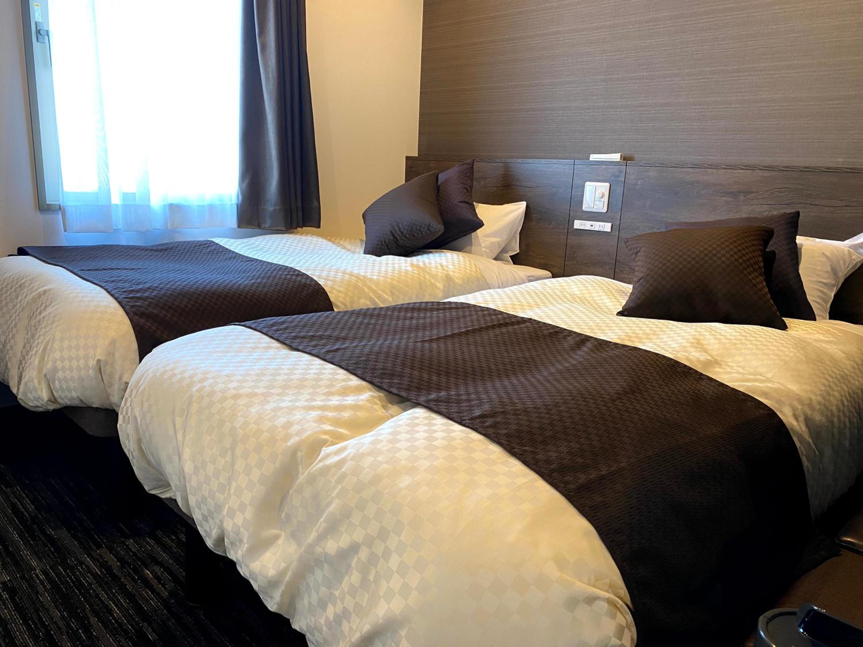 Standard Twin Room - Photo 1