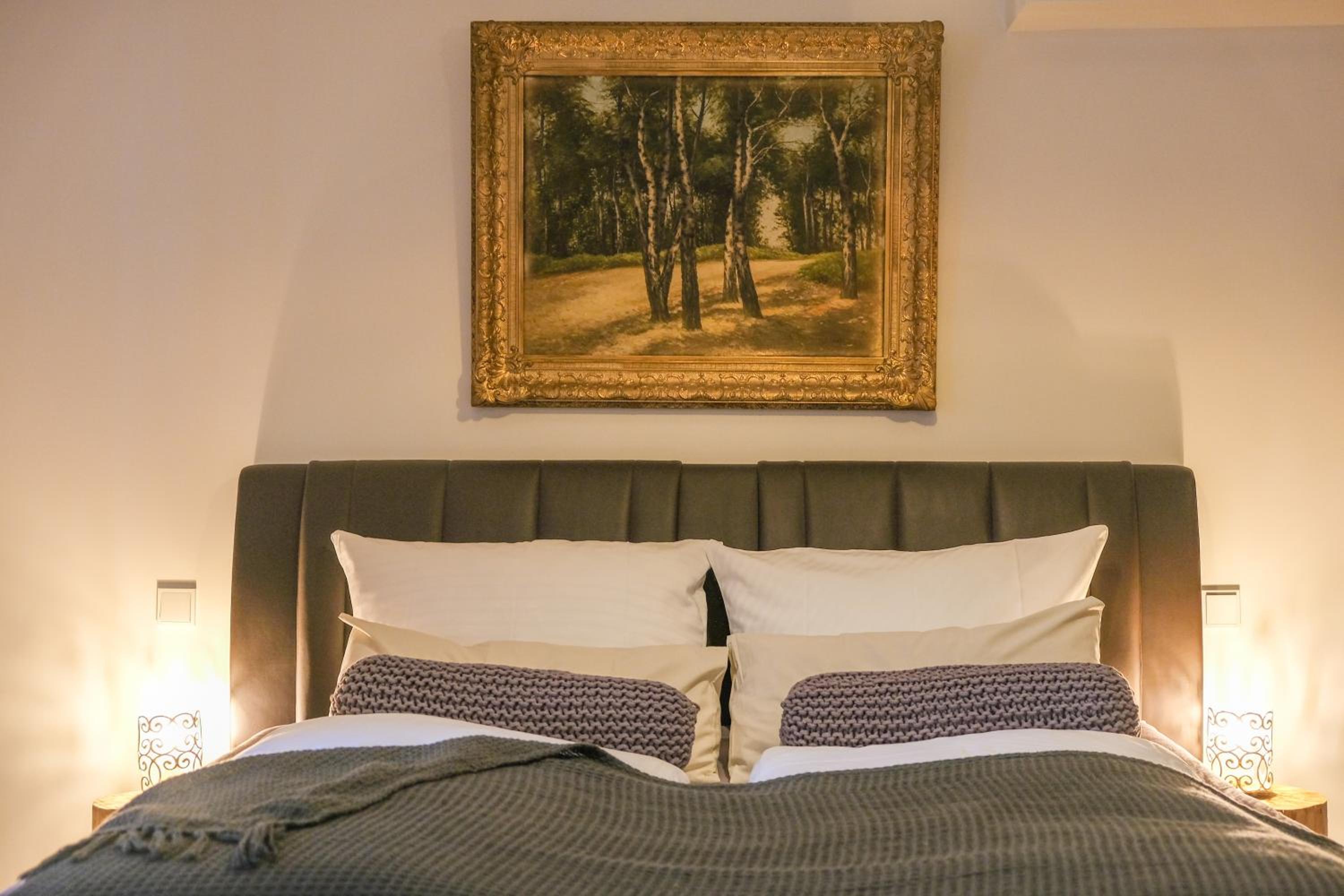 Superior King Room - Photo 3