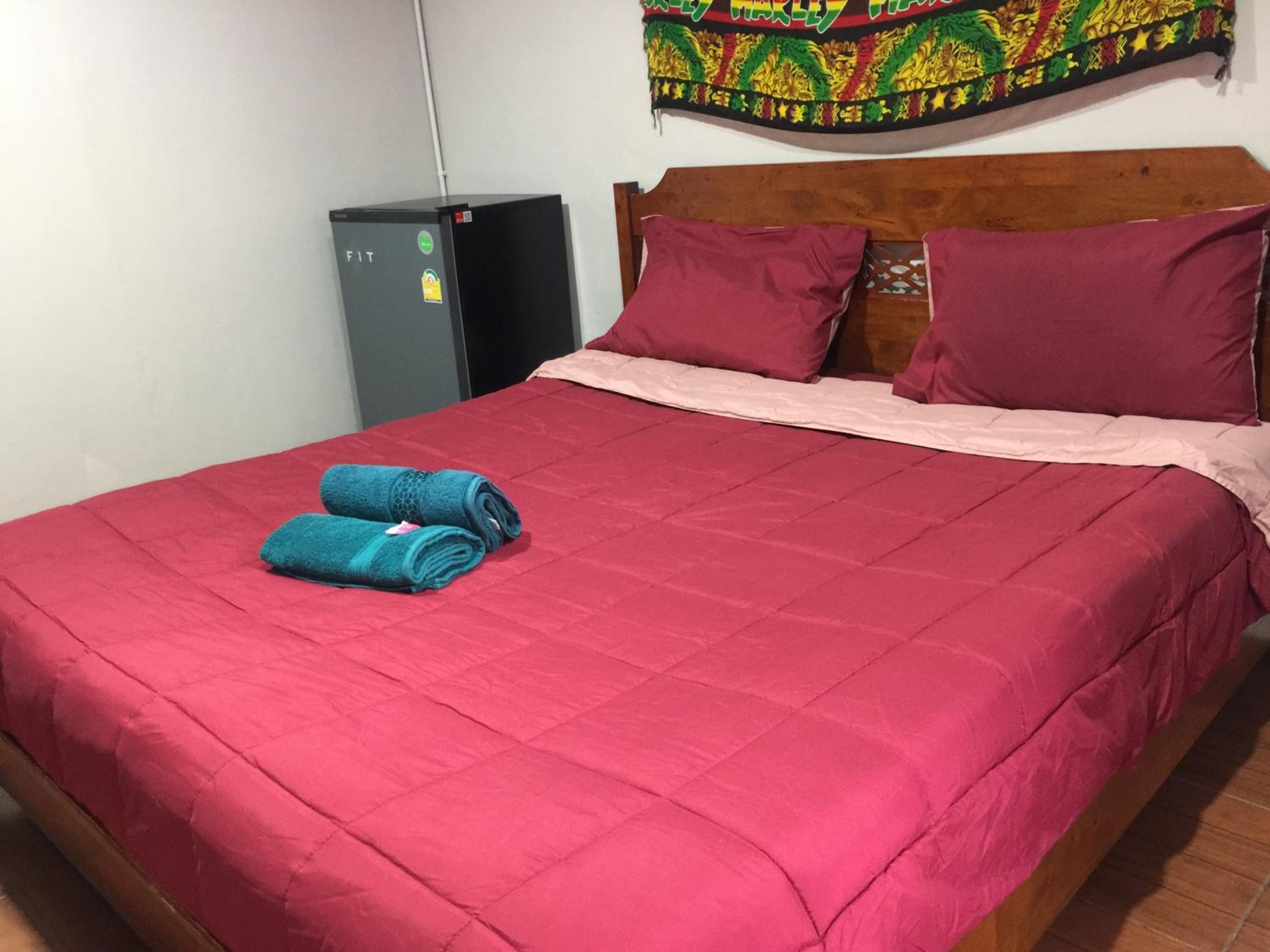 Deluxe Room - Photo 10