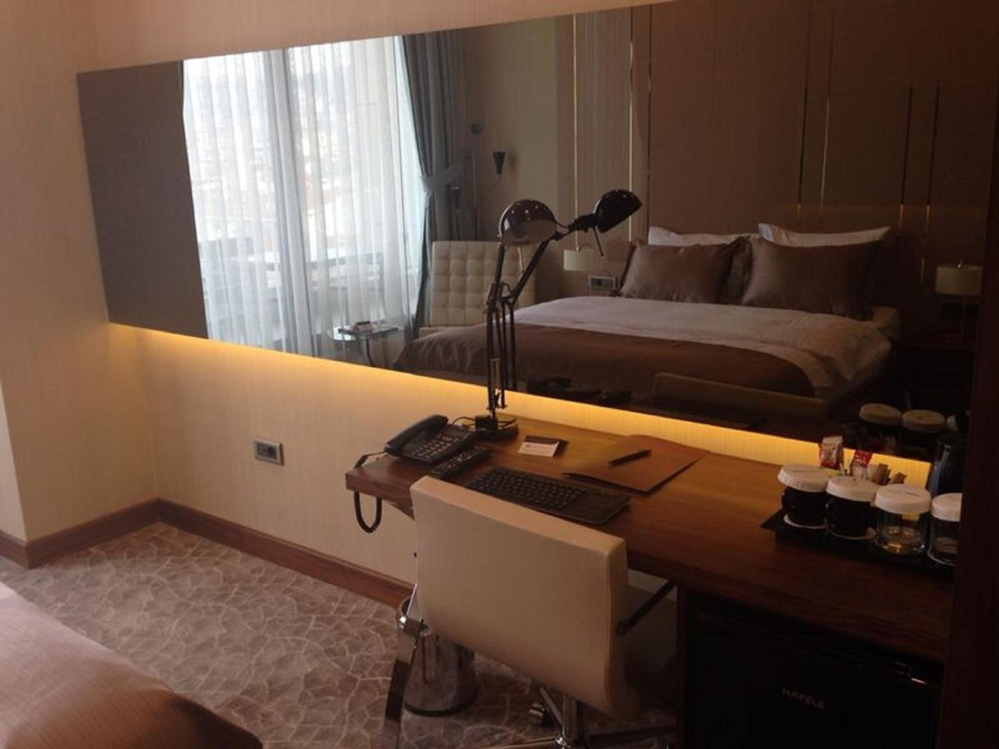Junior Suite with Balcony photo 2