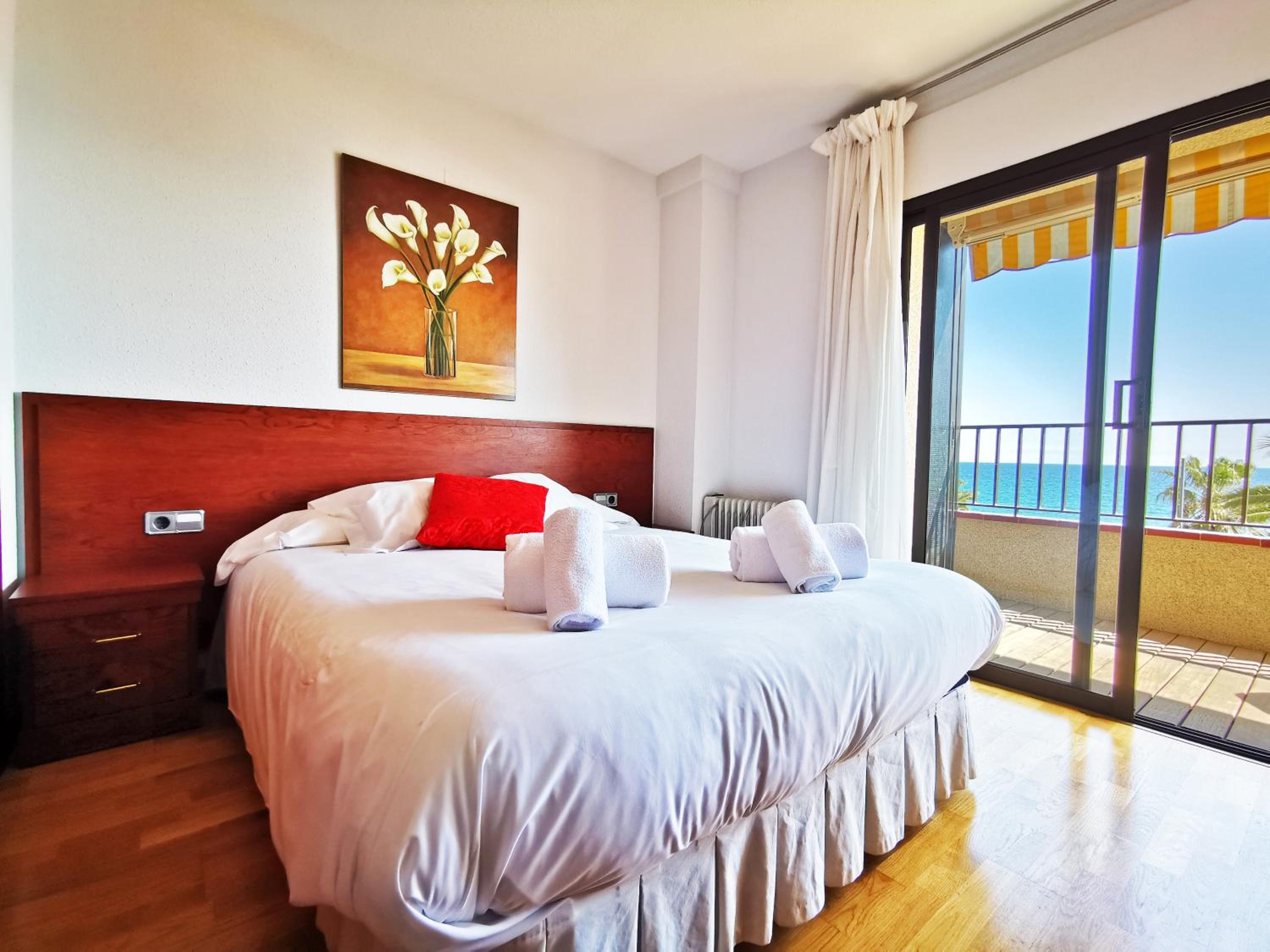 Classic Apartment with Sea View photo 2