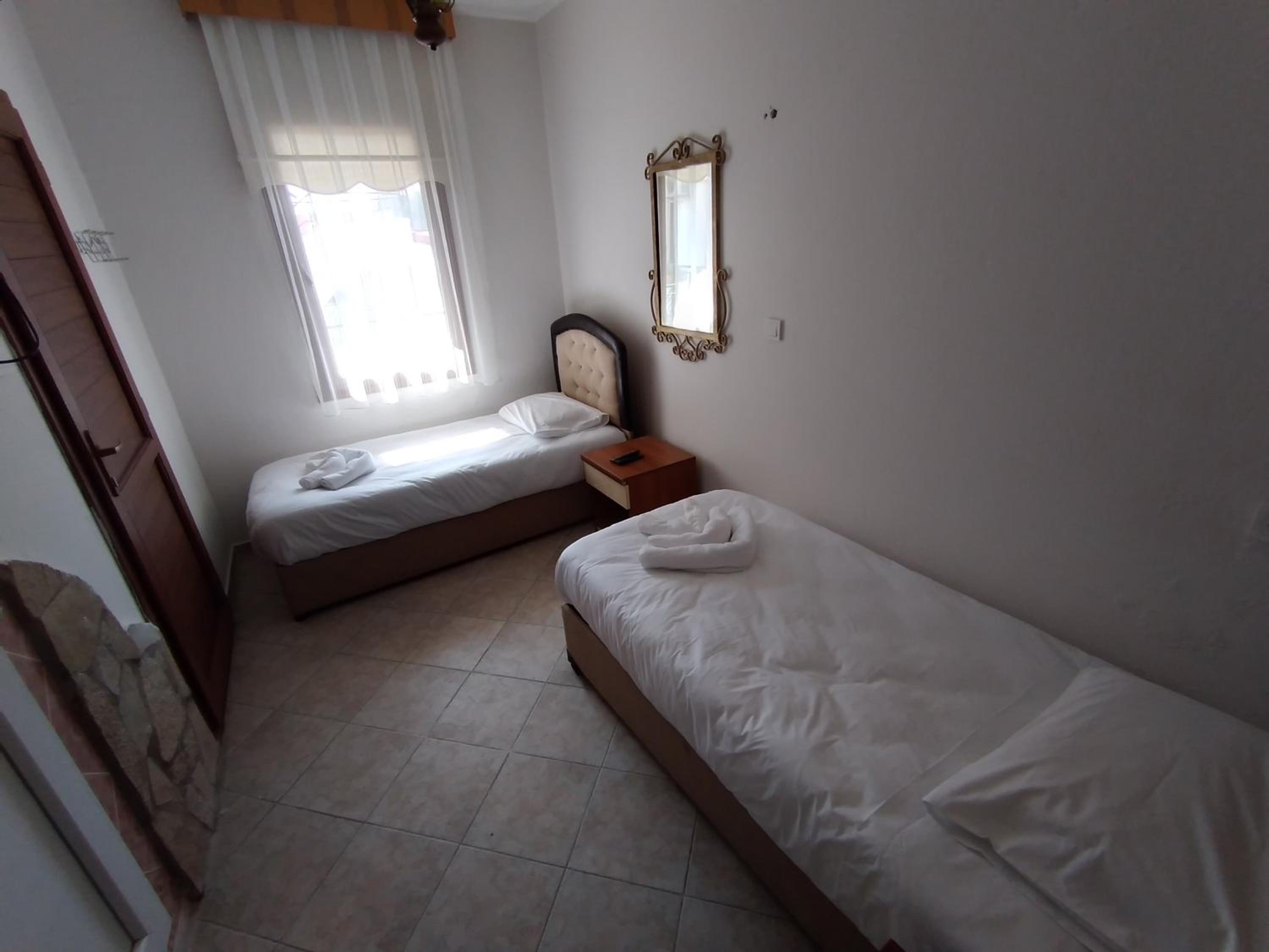 Deluxe Twin Room photo 3