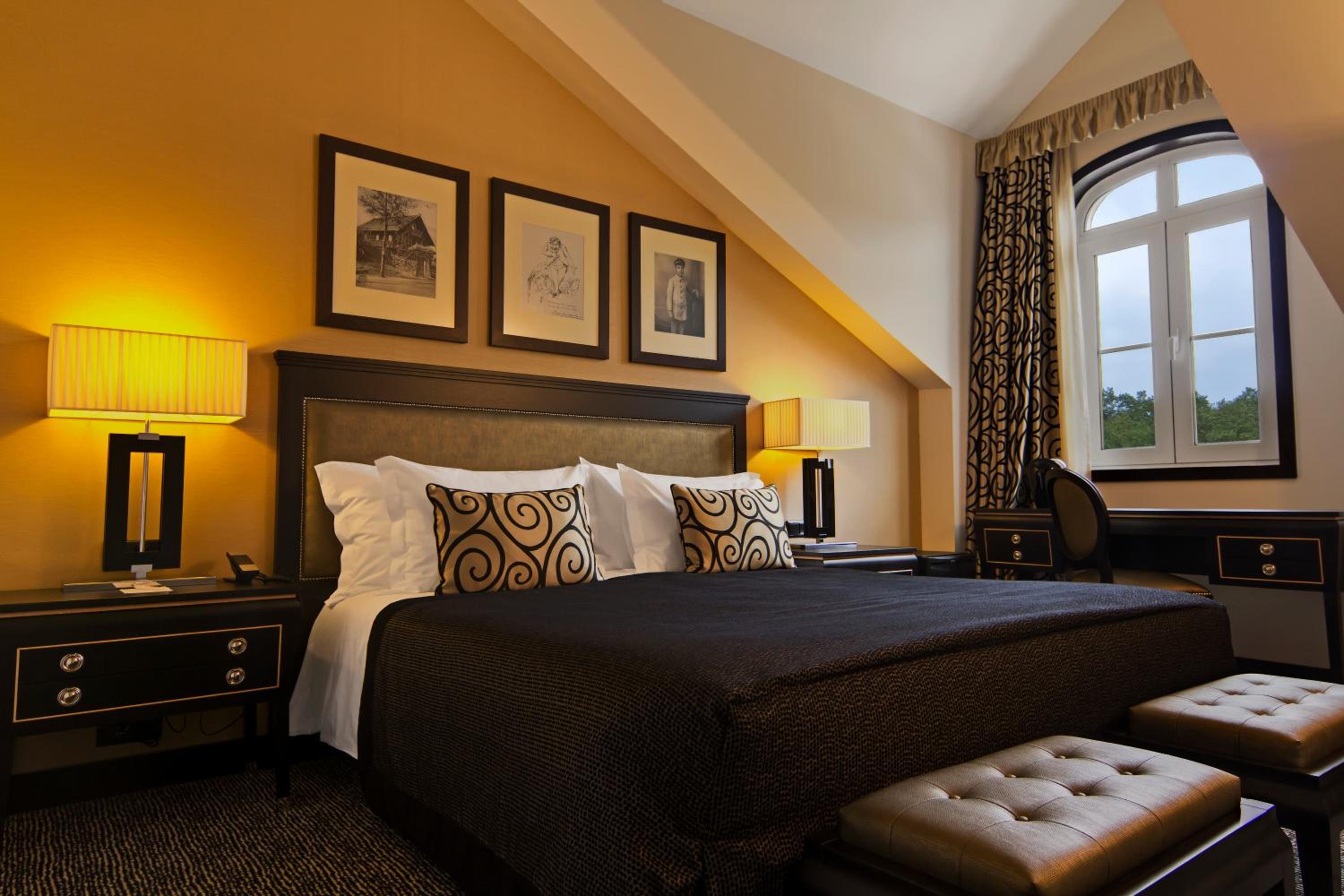 Standard Double or Twin Room with Park View - Photo 1