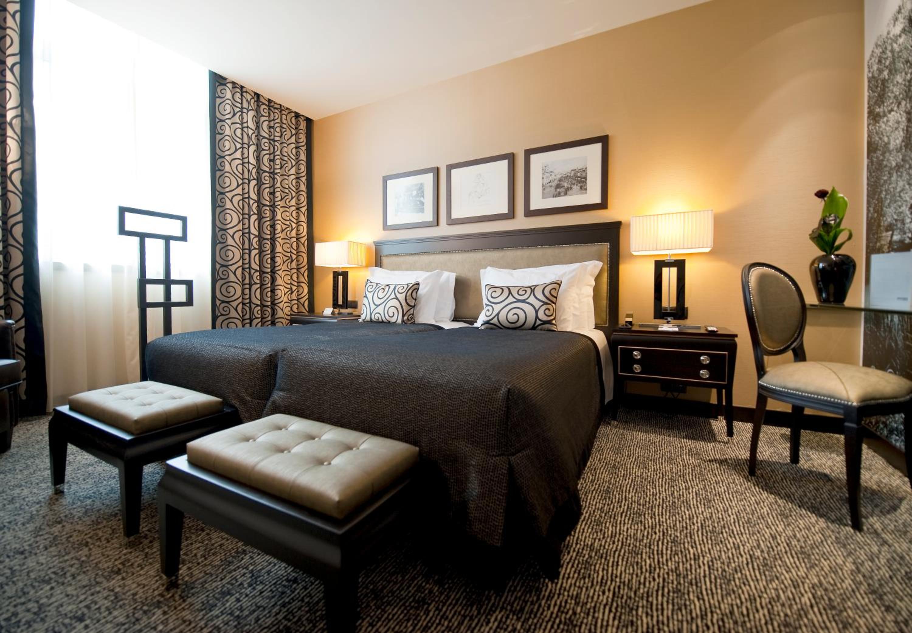 Double or Twin Room - Photo 6
