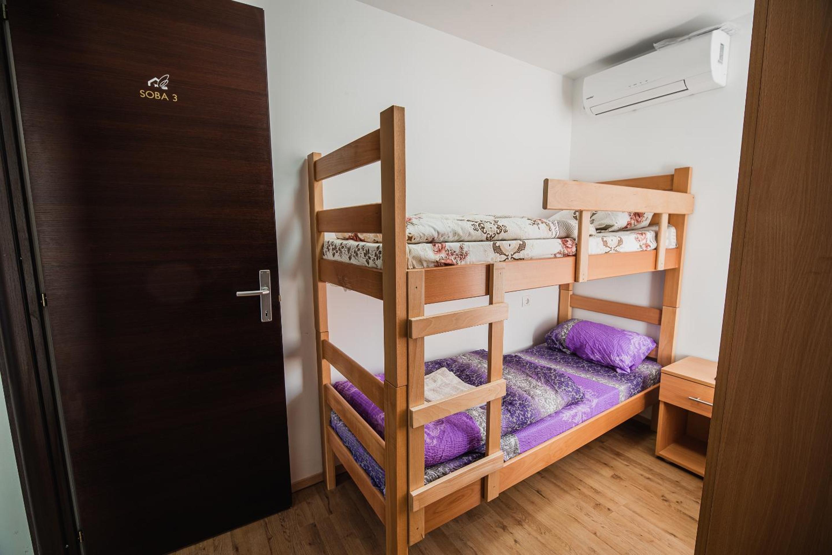 Triple Room with Private Bathroom 1 - Photo 1