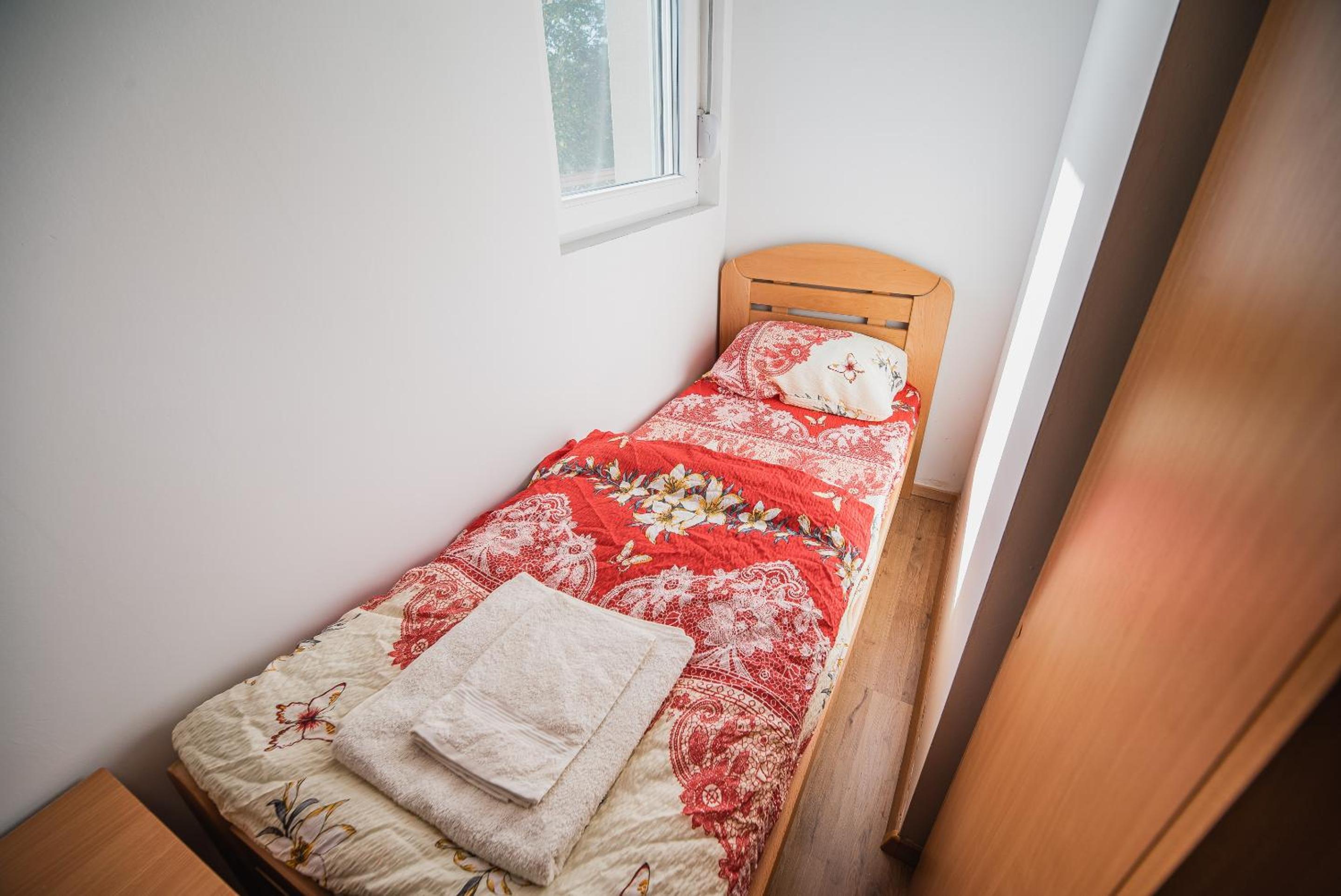 Triple Room with Private Bathroom 1 - Photo 6