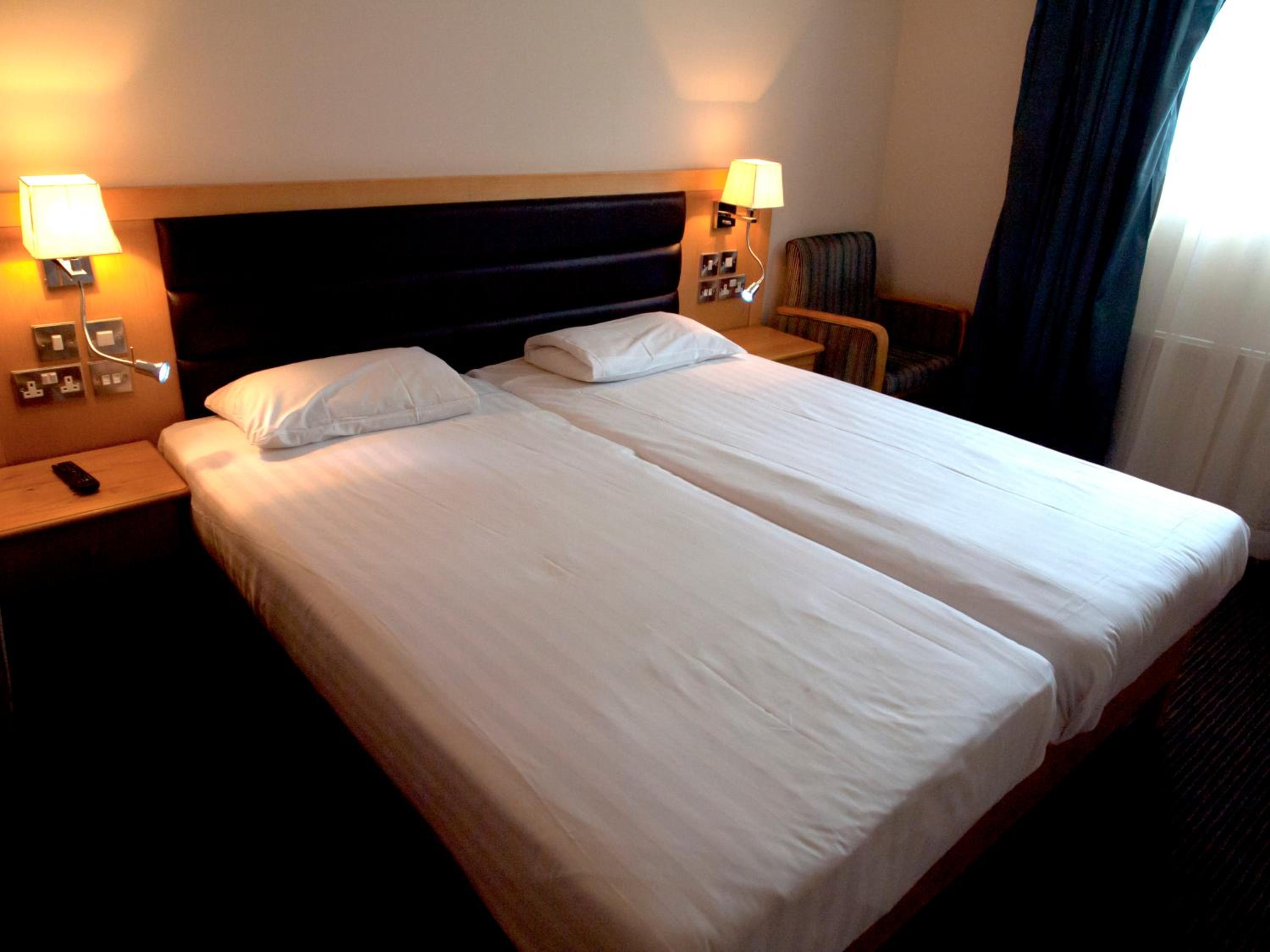 Economy Twin Room photo 1