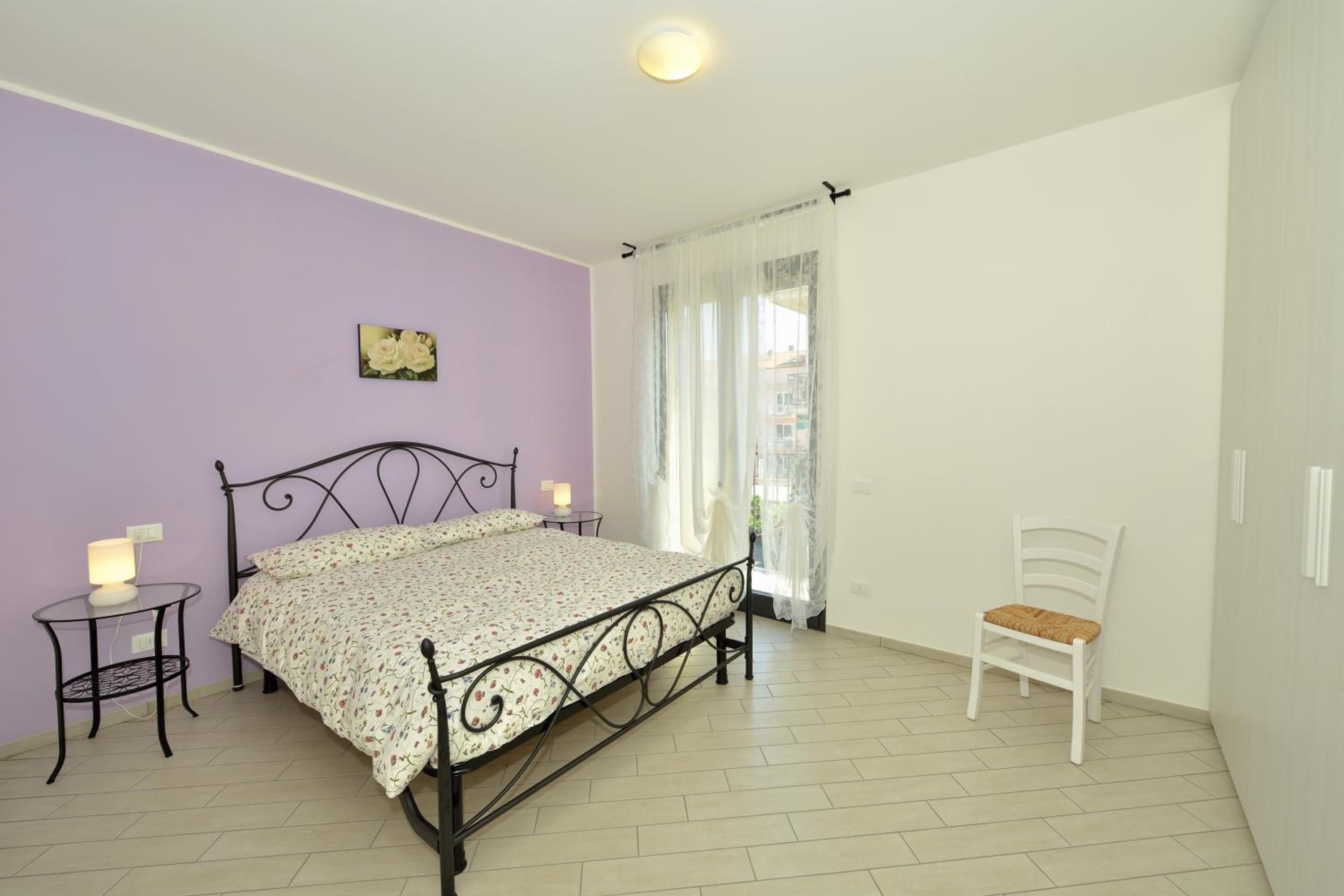 Apartment with Balcony 7 photo 3