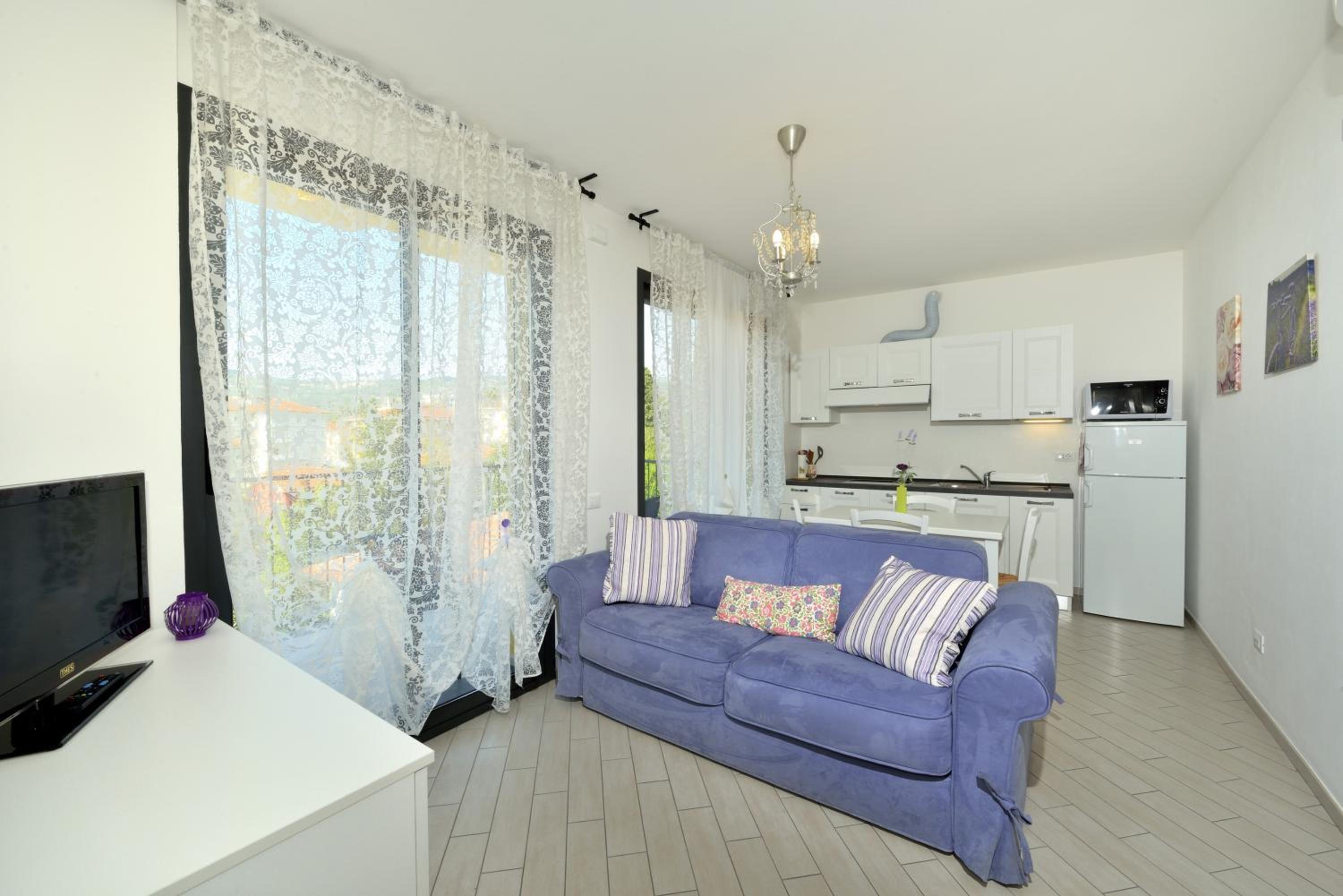 Apartment with Balcony 7
