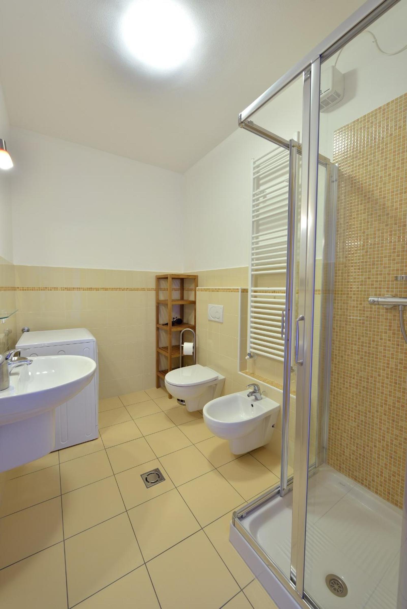One-Bedroom Apartment 5 photo 3
