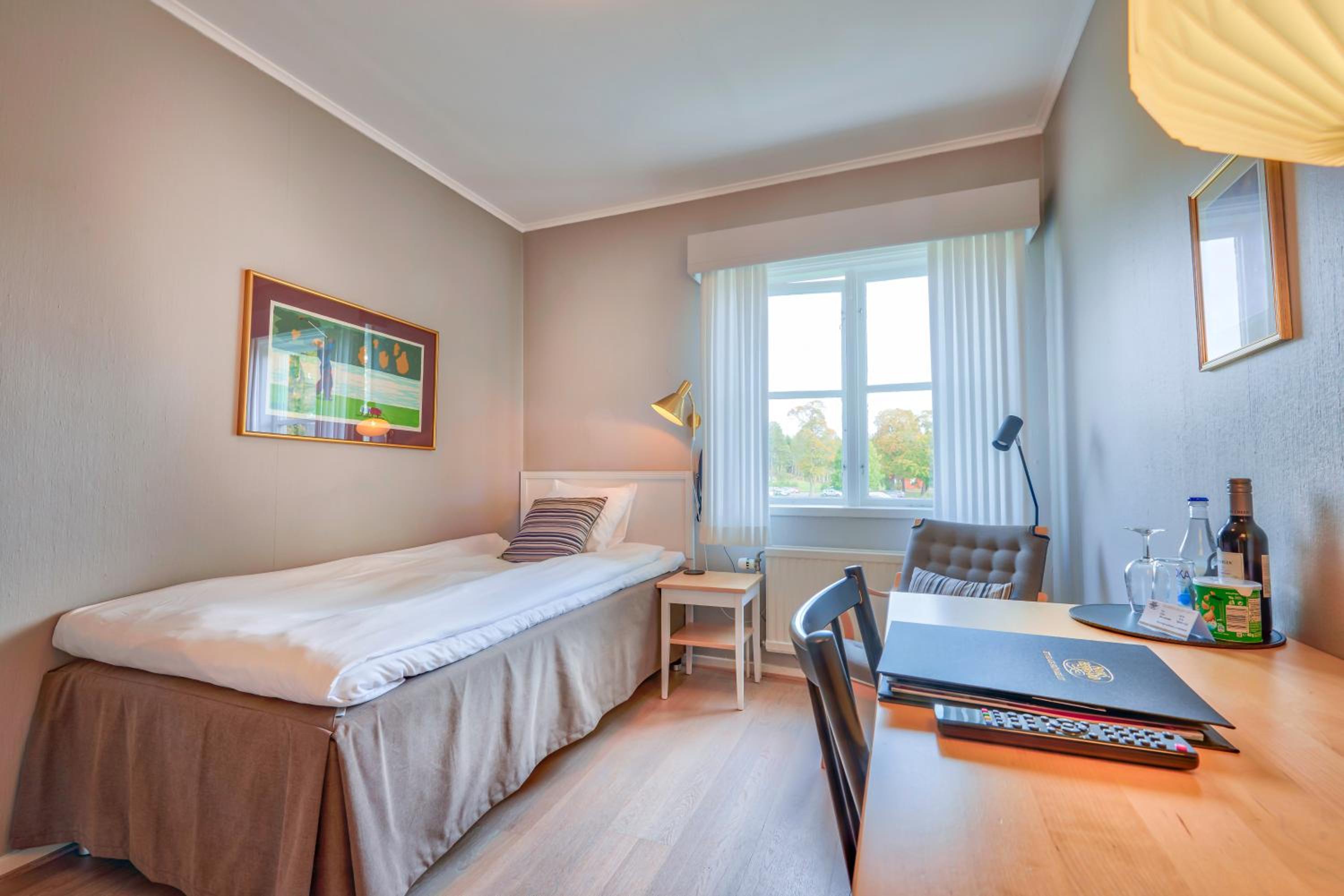 Single Room photo 2