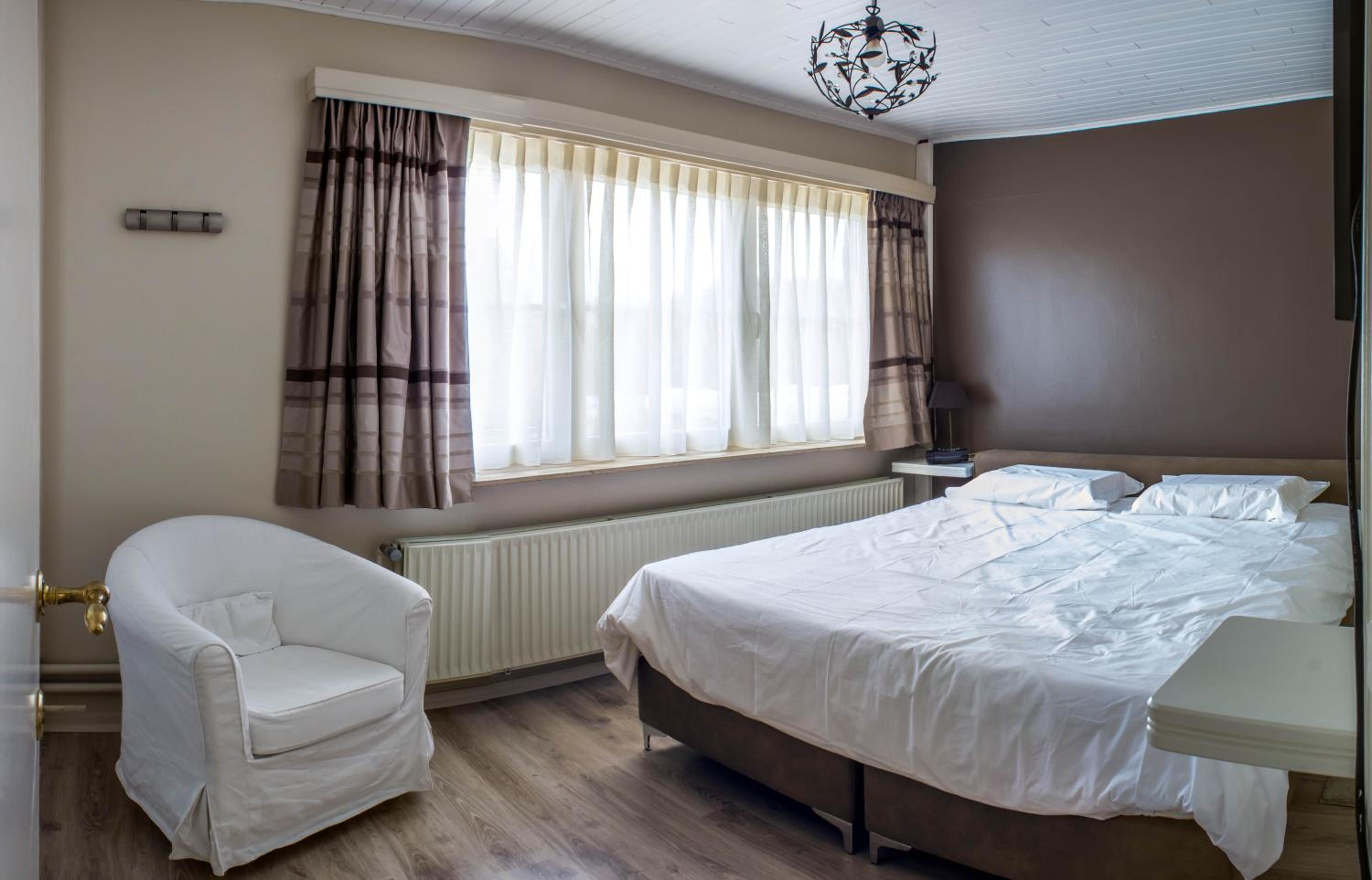 Double Room with Private Bathroom photo 1