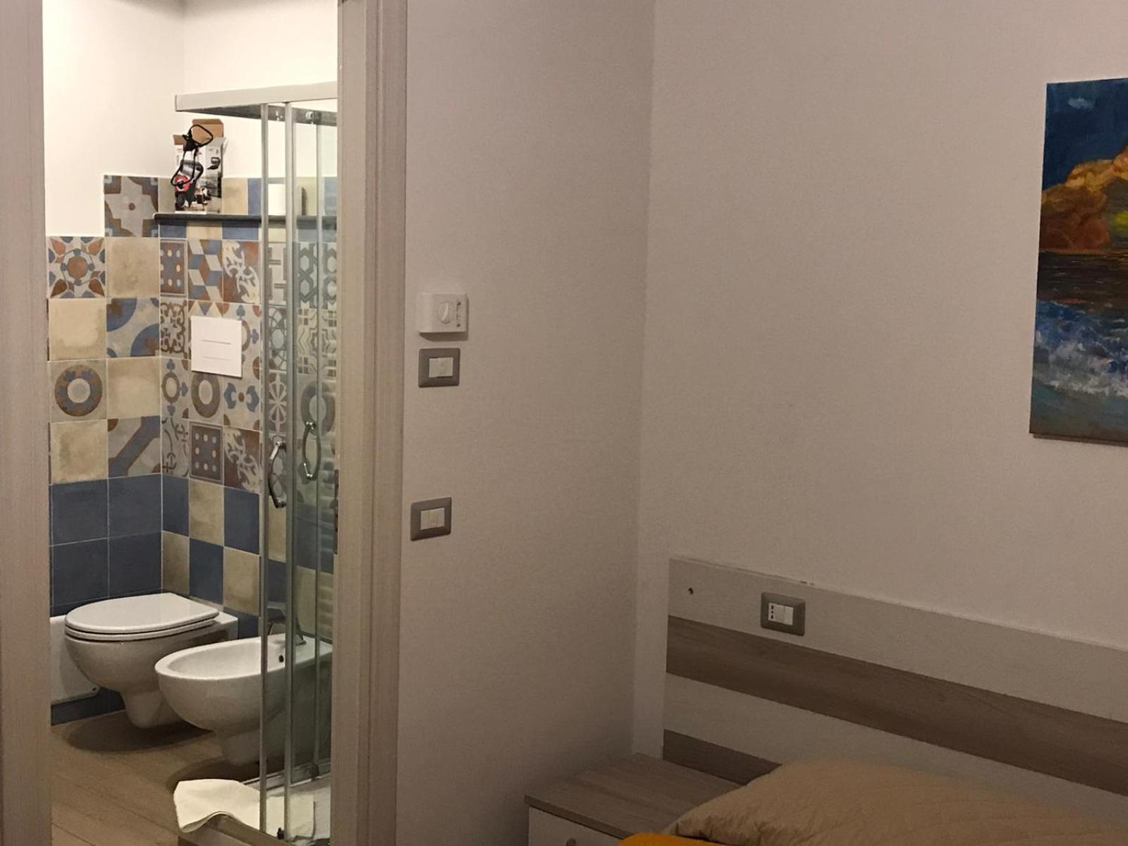 Double or Twin Room with Private Bathroom photo 1