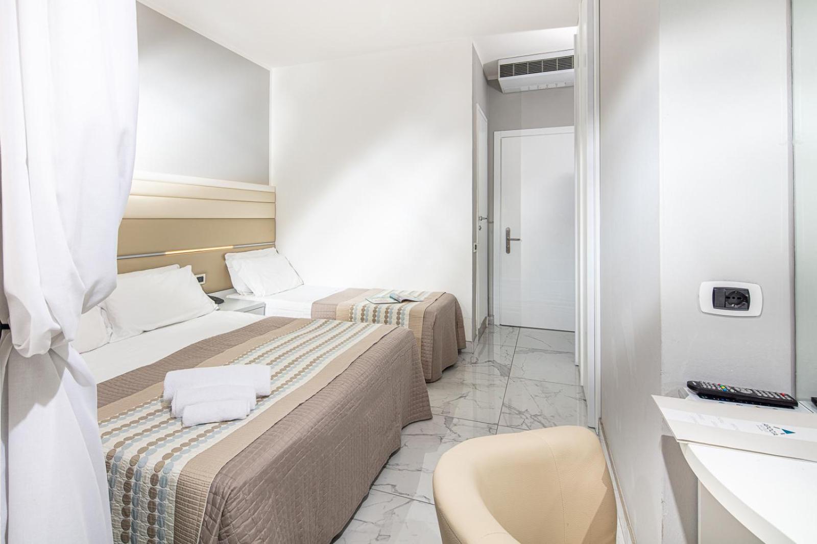 Standard Triple Room - Photo 2