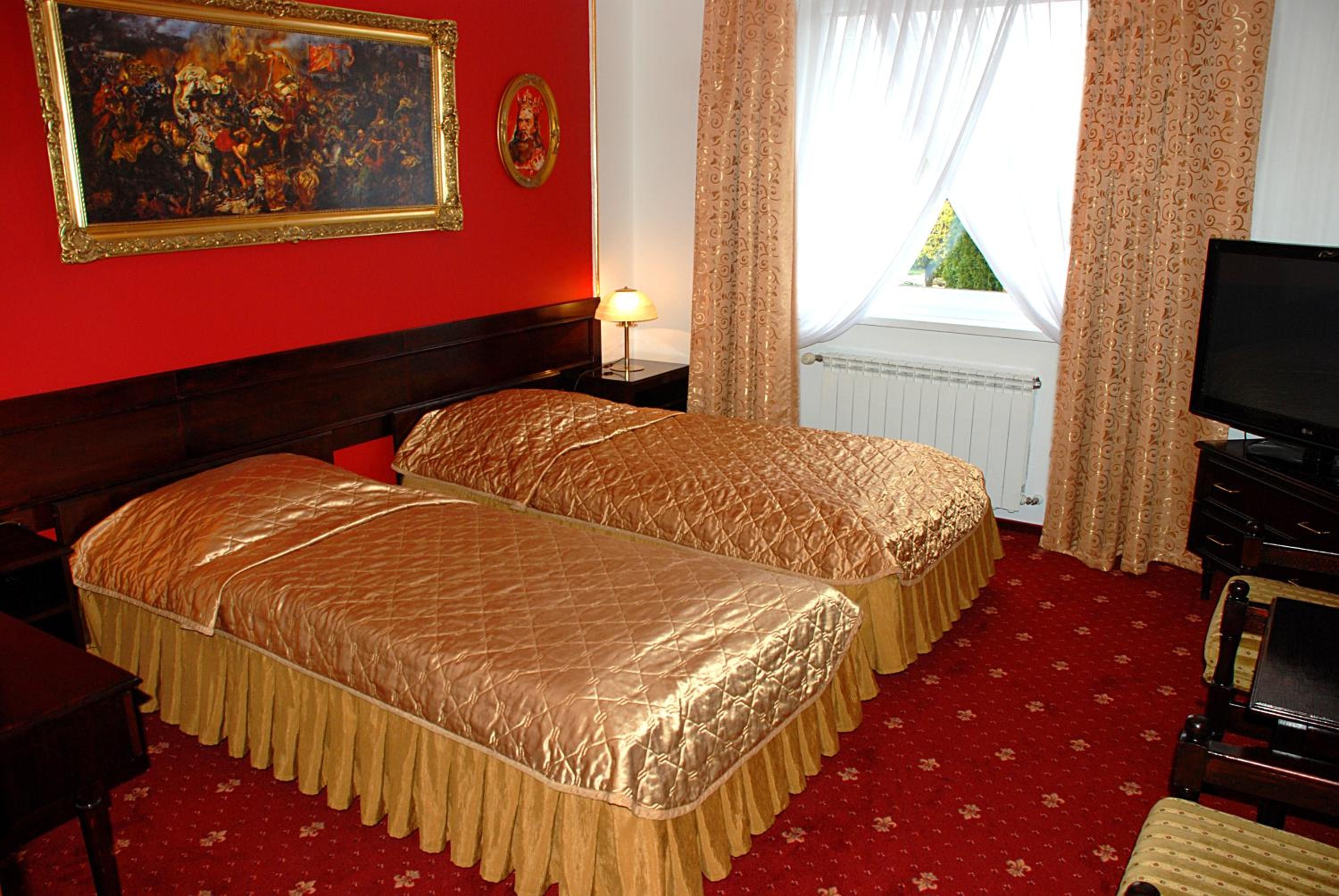 Double or Twin Room - Photo 2