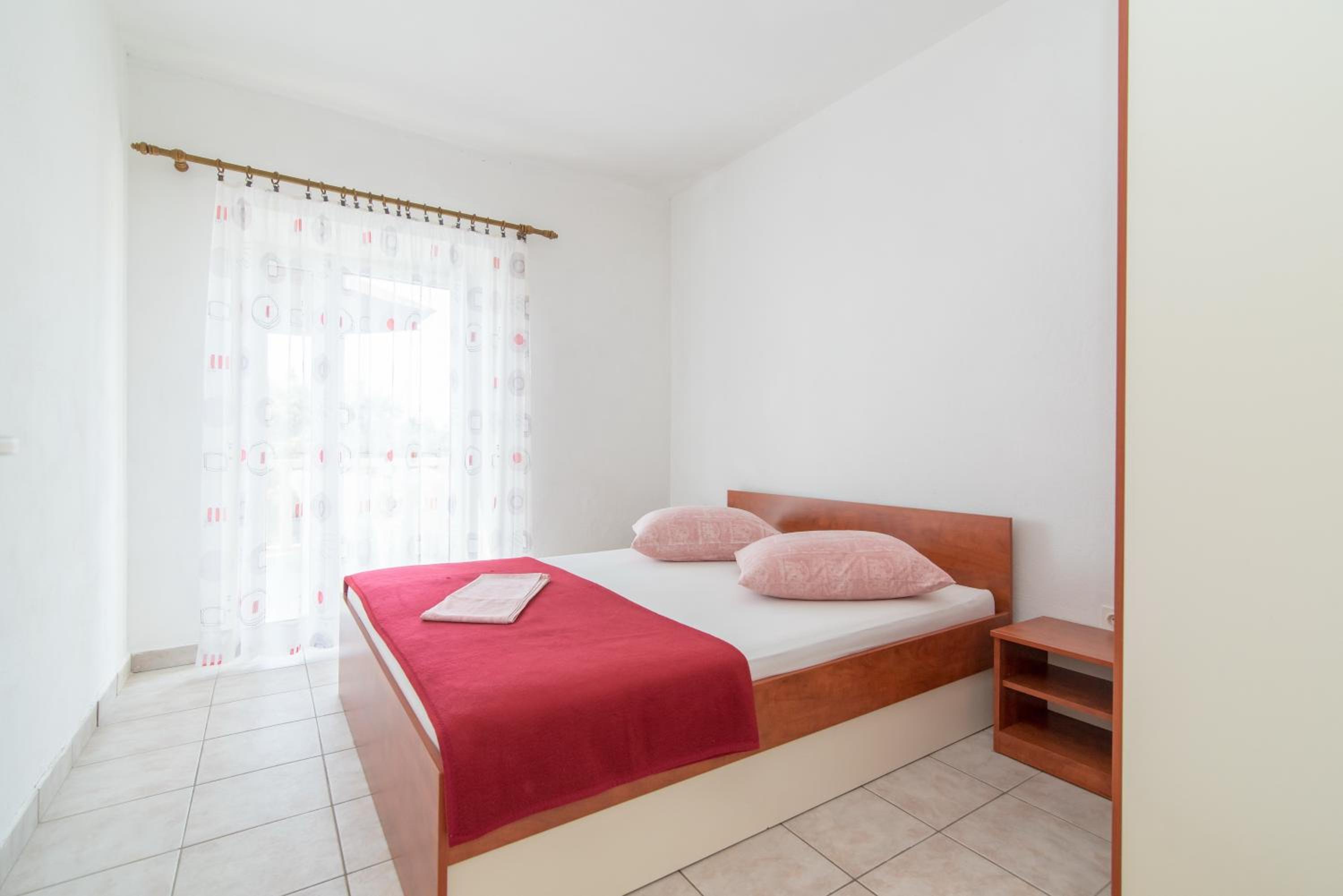 Standard Two-Bedroom Apartment with Terrace and Sea View photo 3
