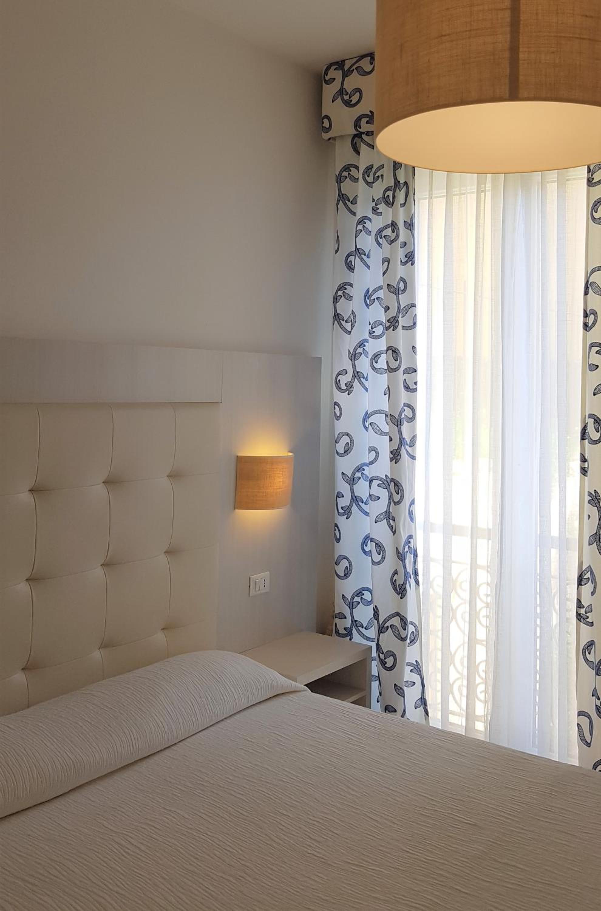 Standard Double or Twin Room - Photo 6