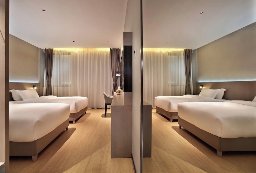 Twin Room, Mountain View