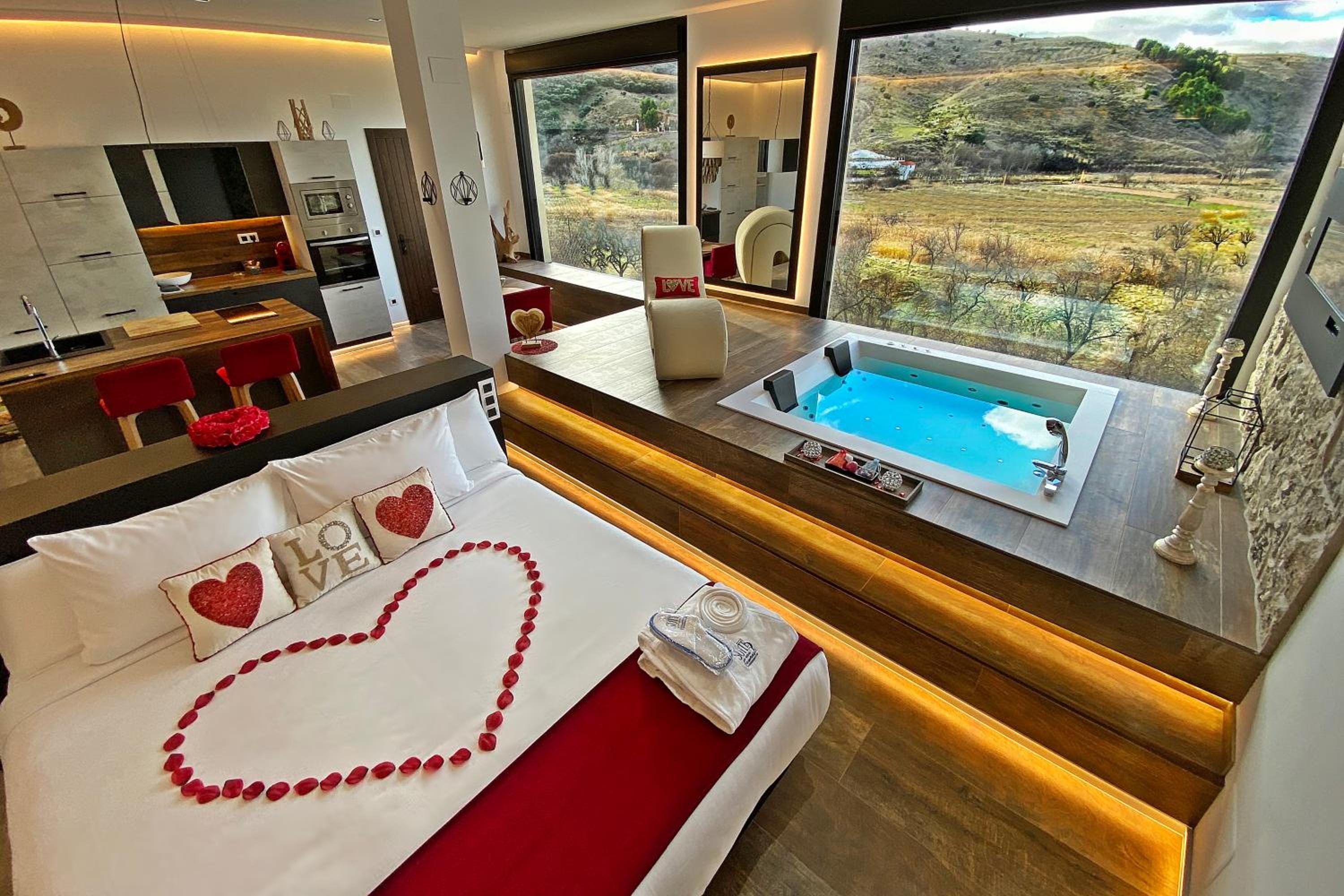 One-Bedroom House - Photo 11