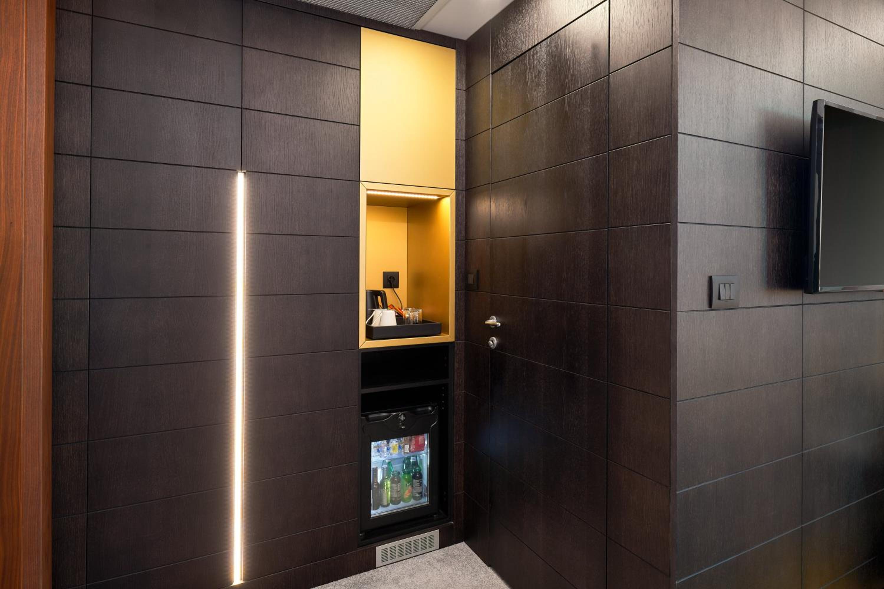 Comfort Double Room with Balcony - Free Parking photo 1