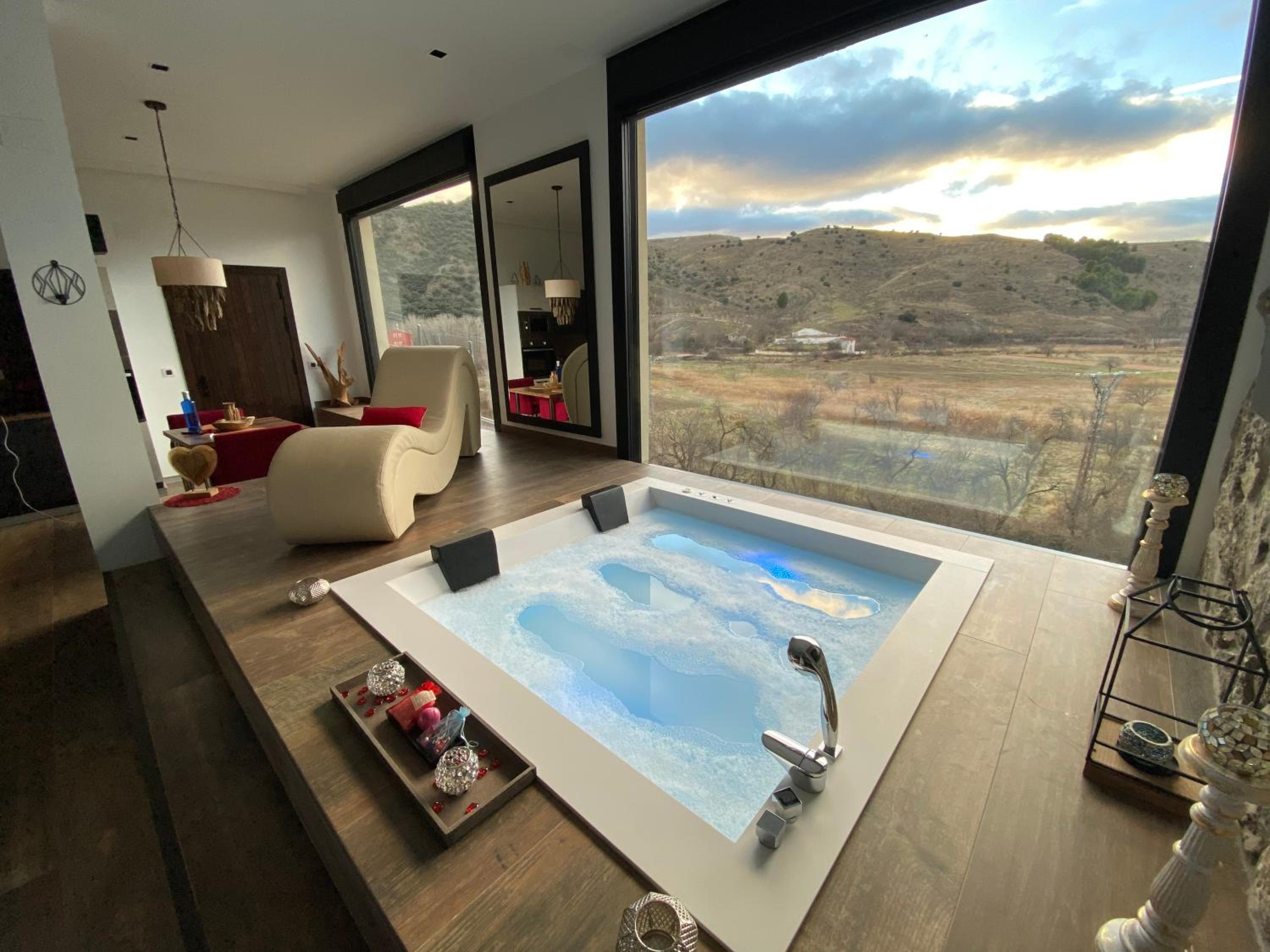 One-Bedroom House - Photo 13