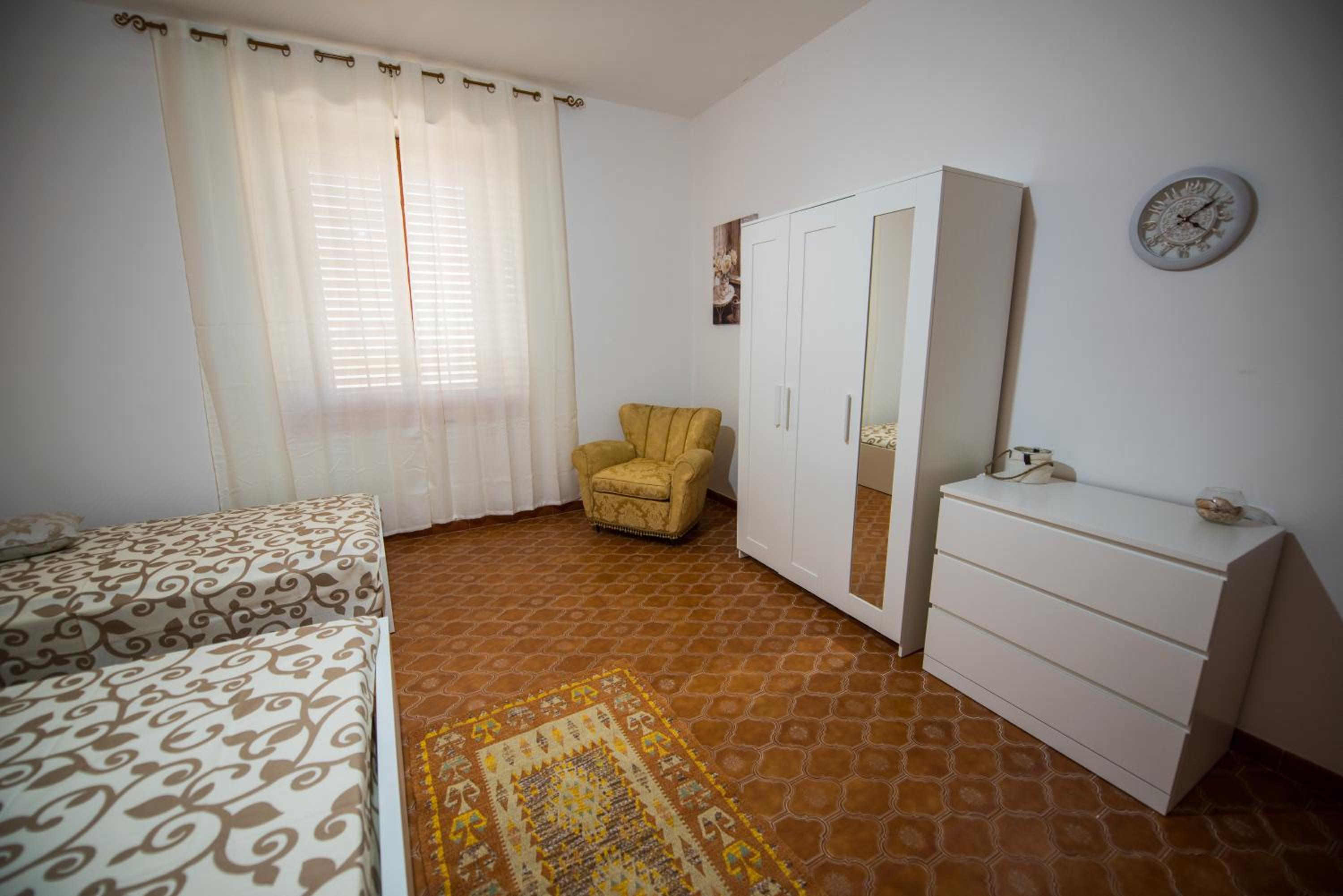 Triple Room with Private Bathroom - Photo 1