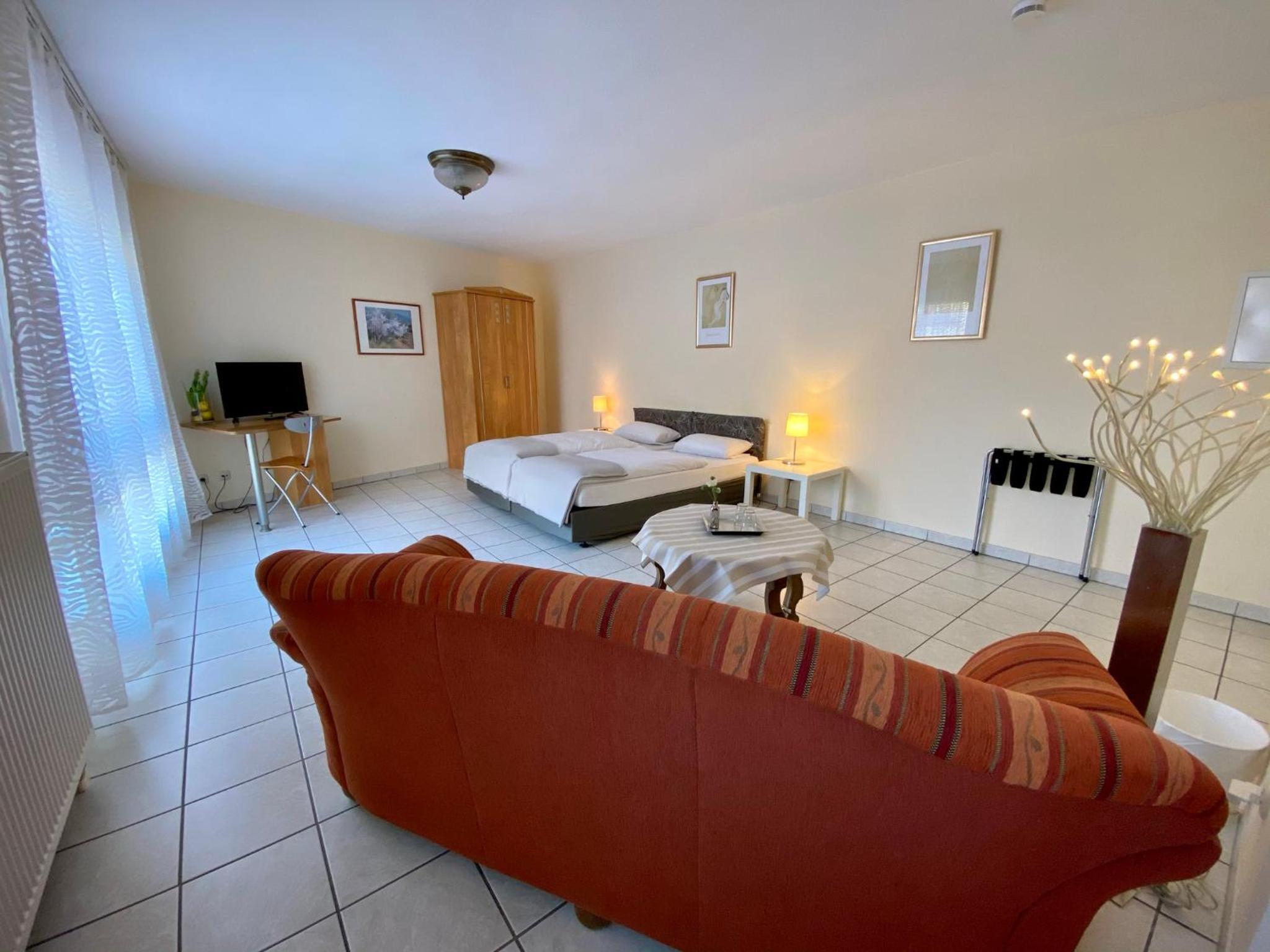 Double Room - Photo 8