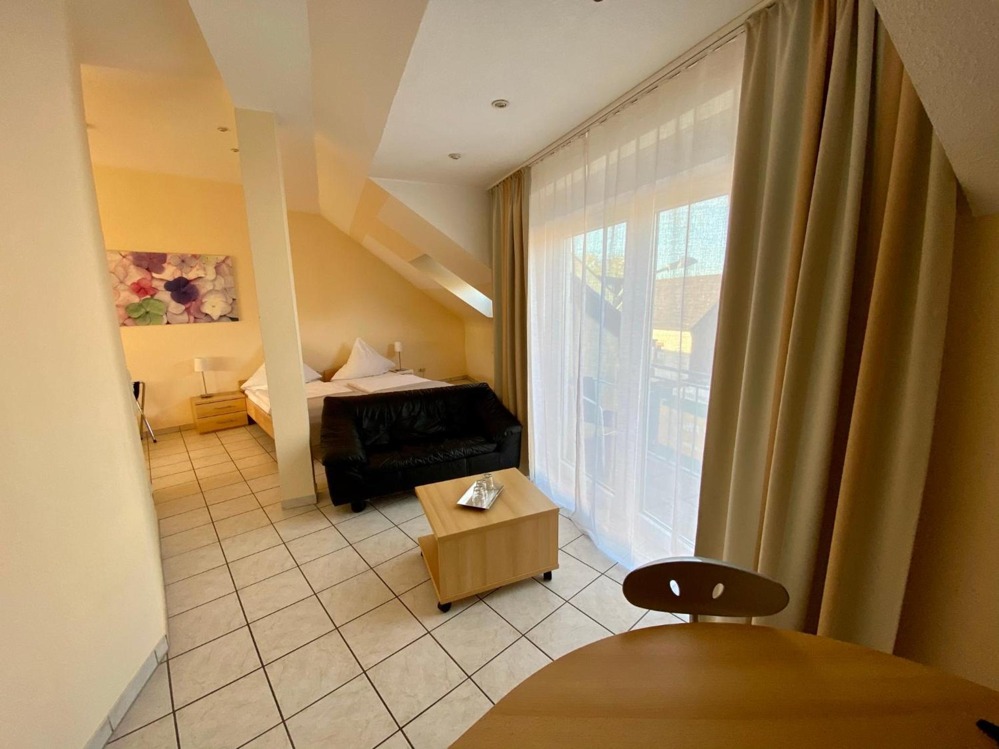 Double Room - Photo 10