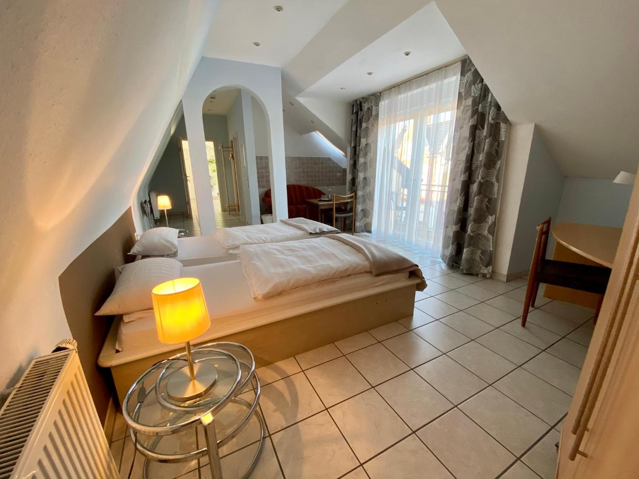 Double Room - Photo 14