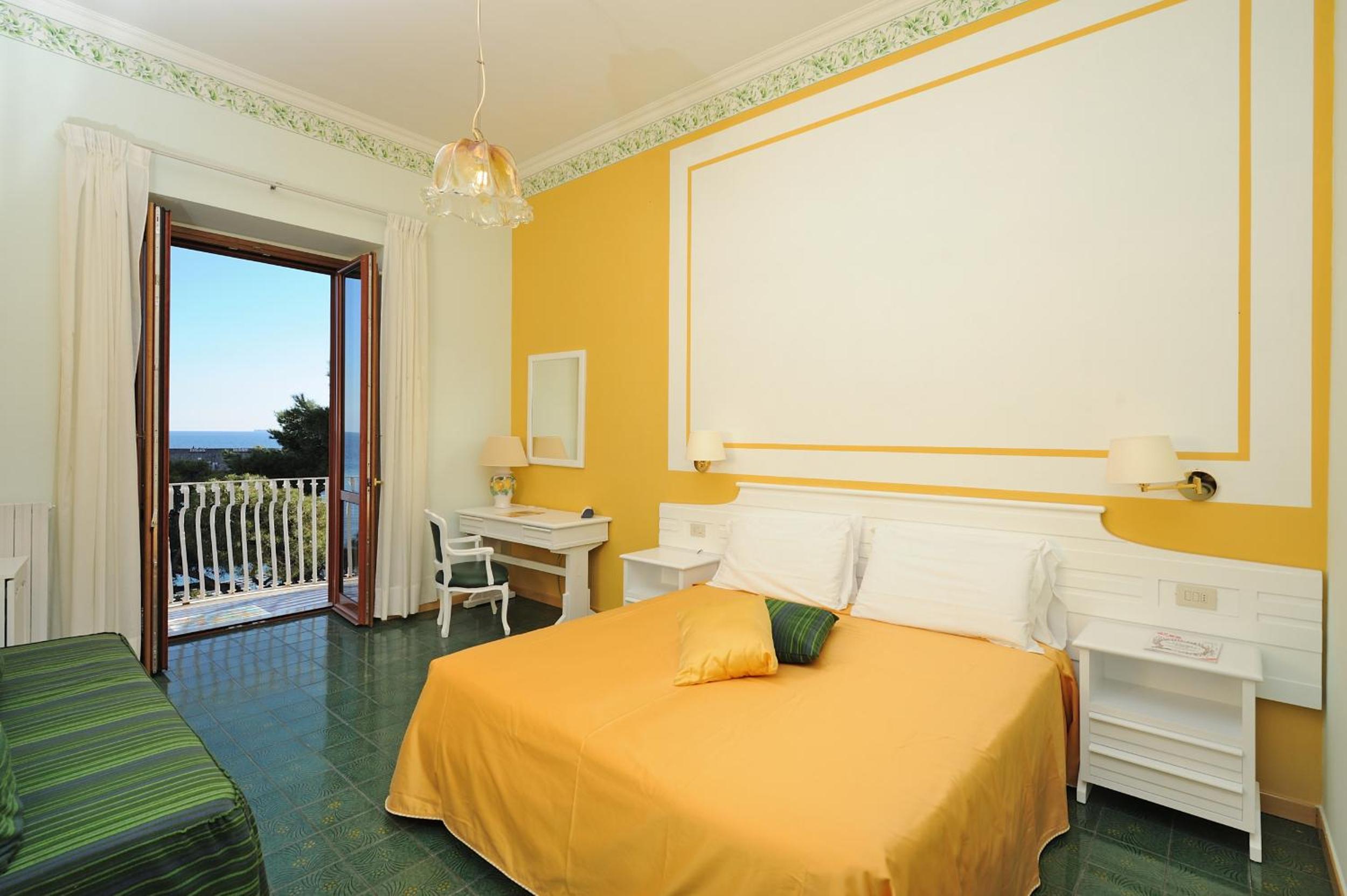 Superior Double or Twin Room with Sea View - Photo 19