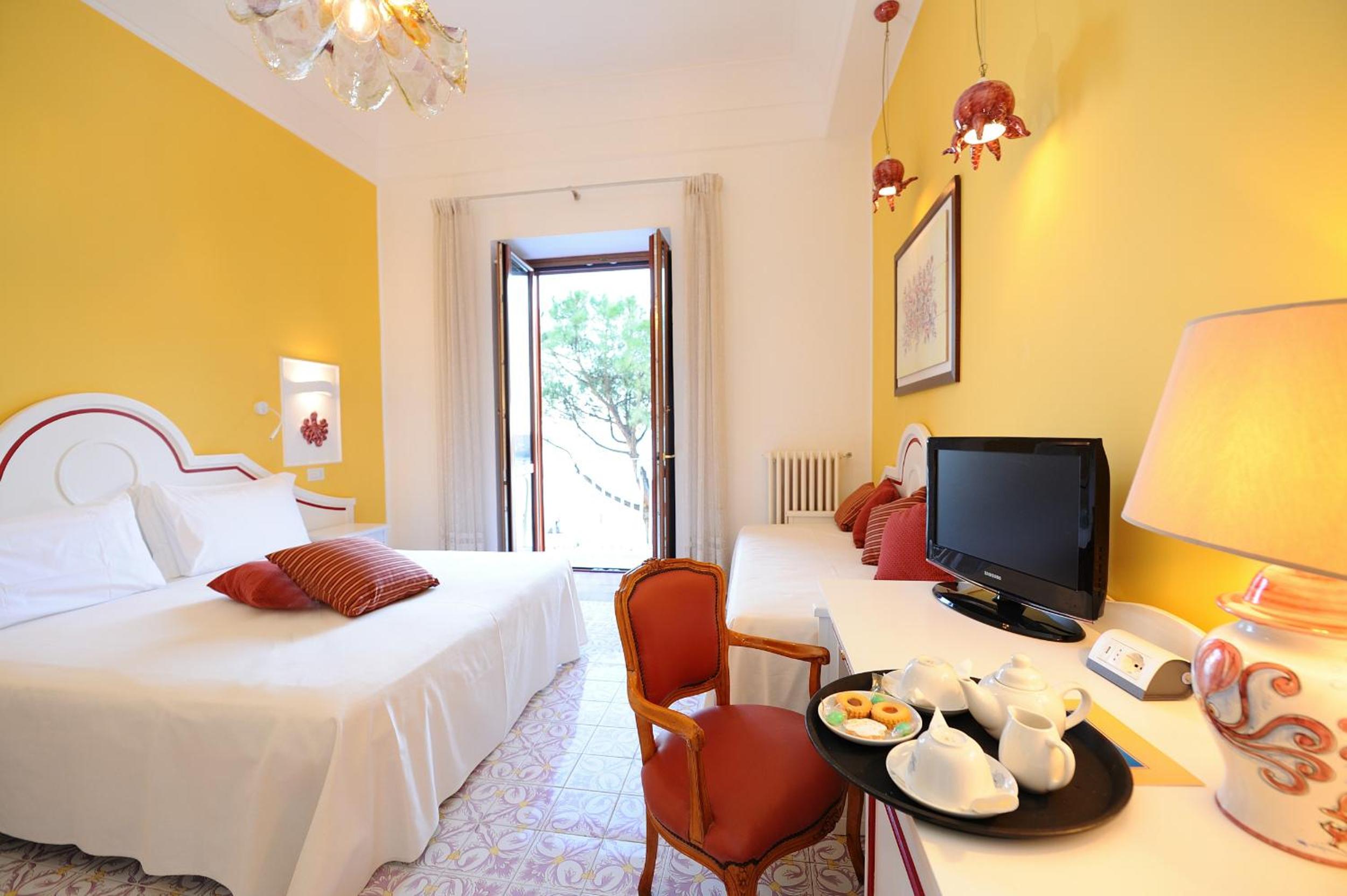 Superior Double or Twin Room with Sea View - Photo 17