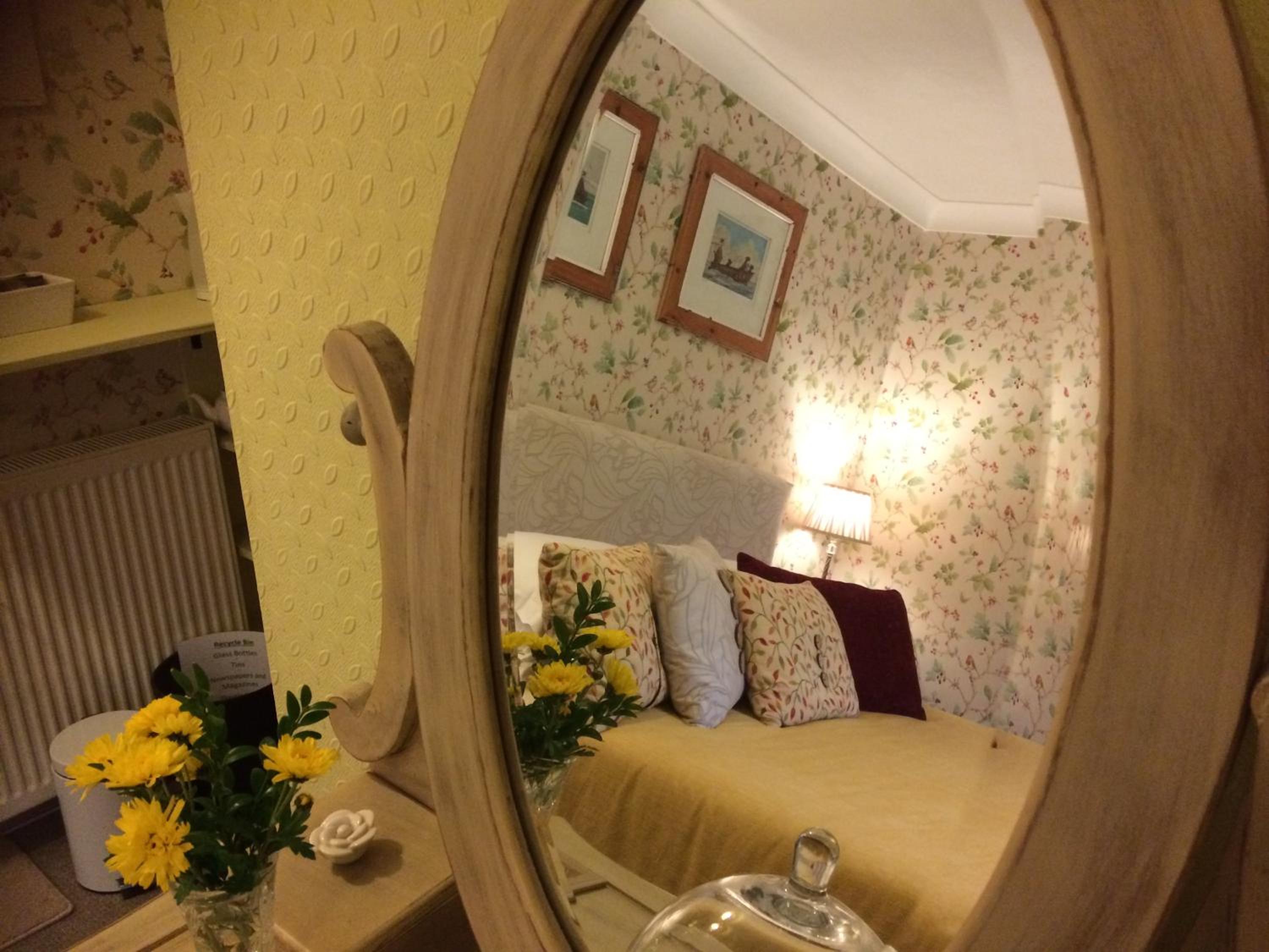 Queen Room photo 3