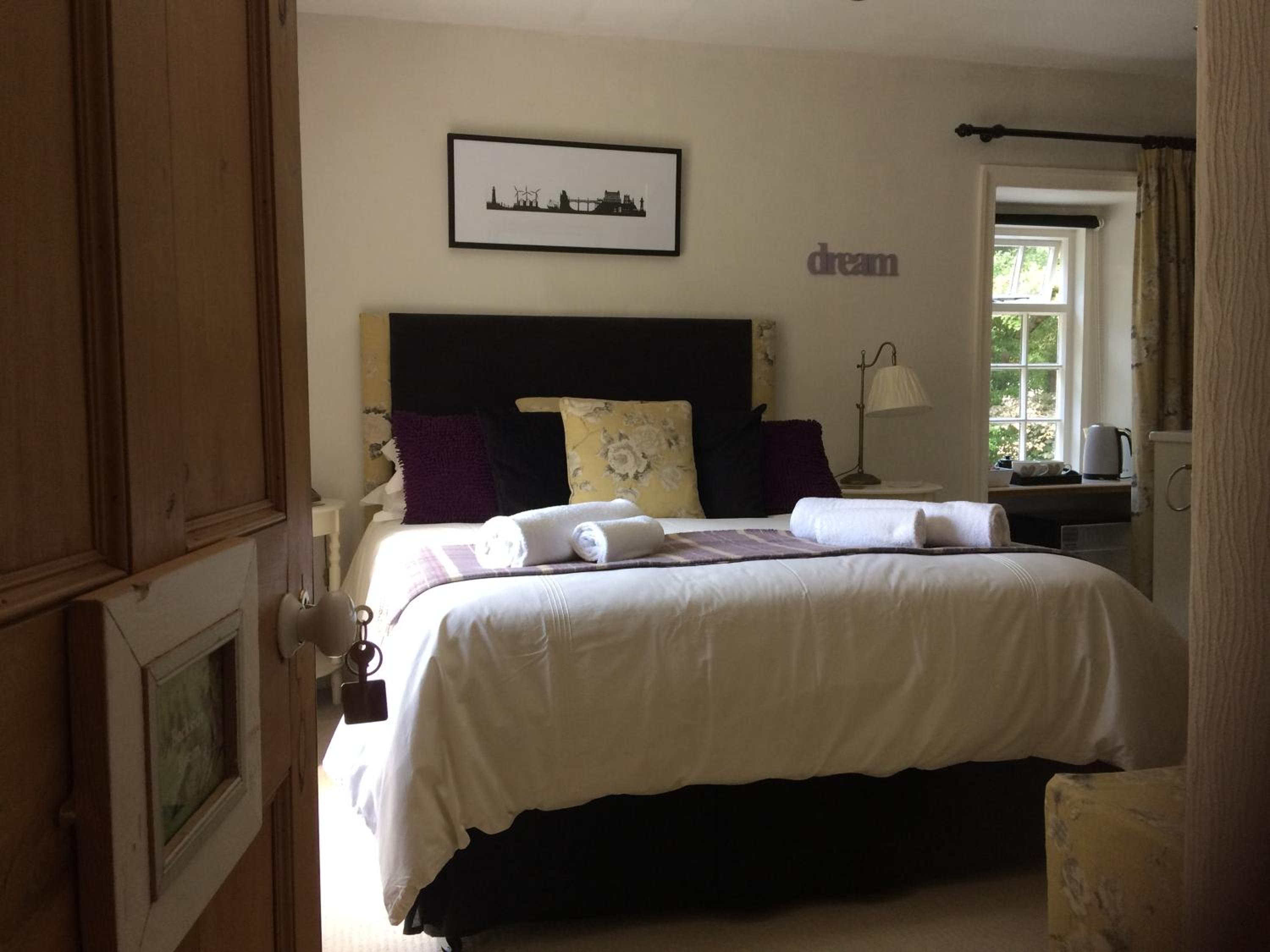 Queen Room photo 1