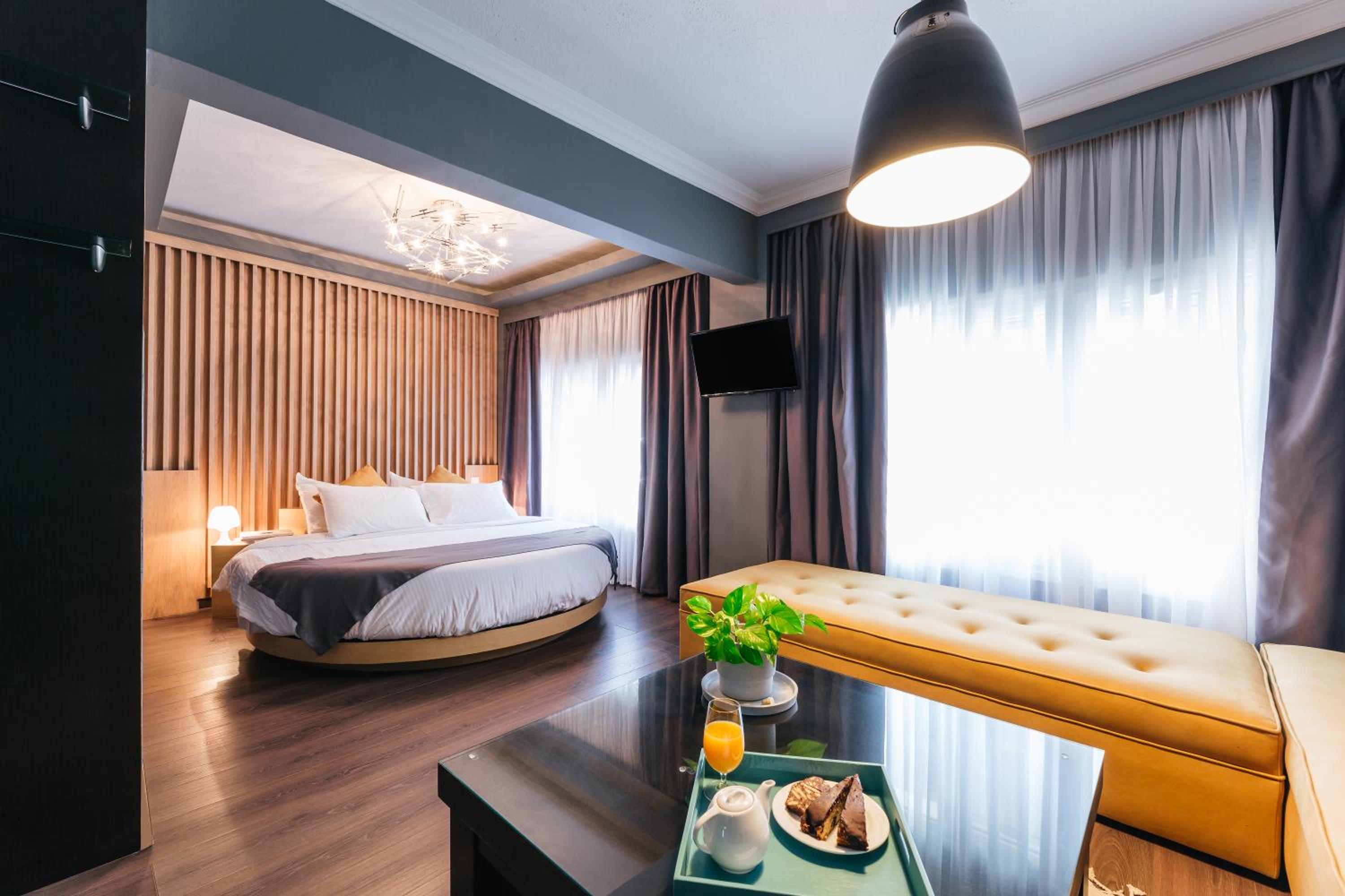 Deluxe Suite photo 1