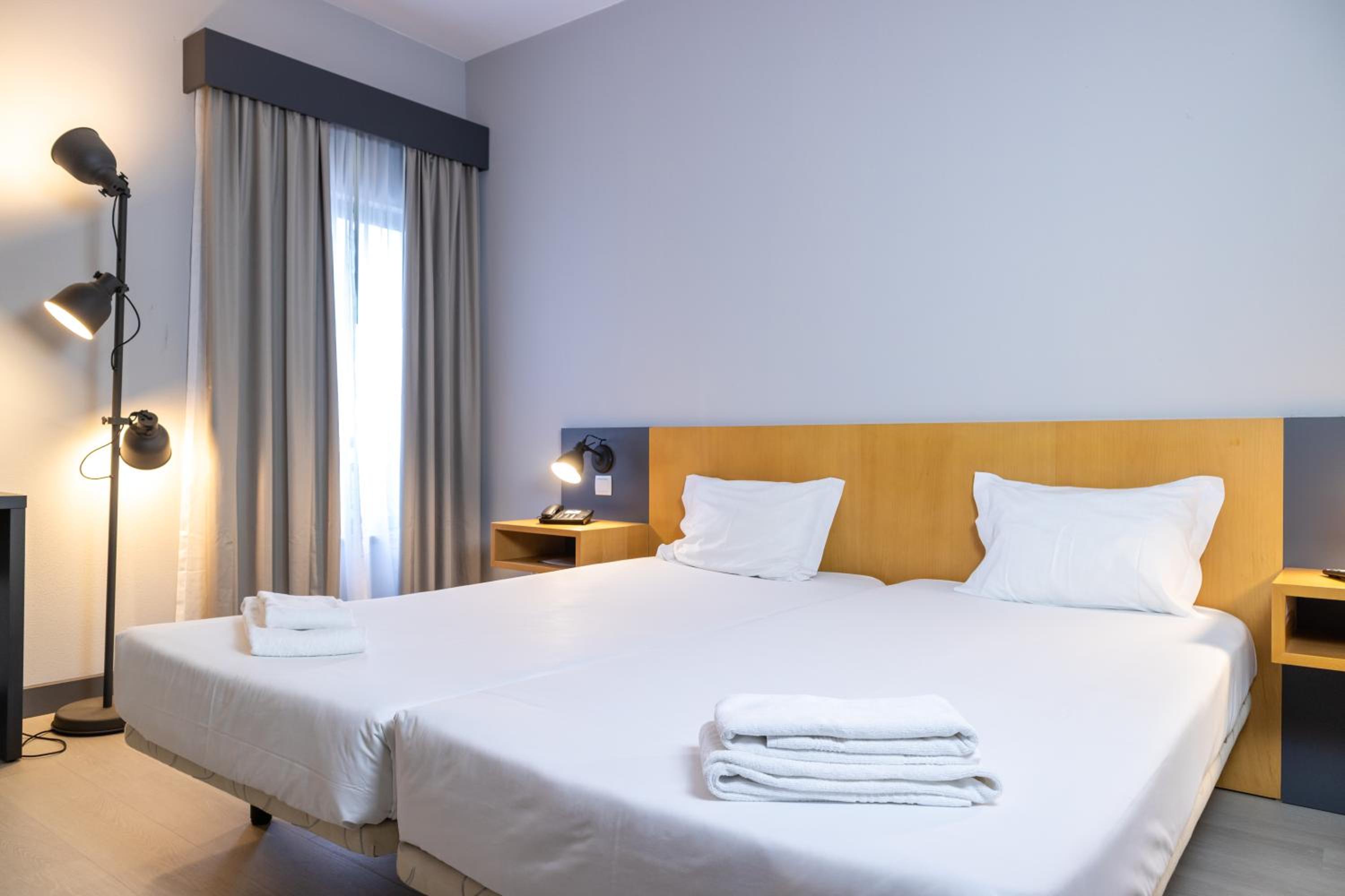 Double Room - Photo 18