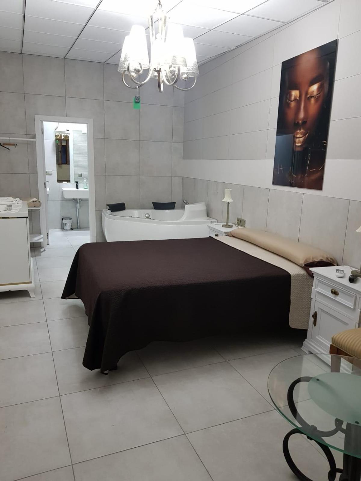 Suite Queen con Bañera de Hidromasaje