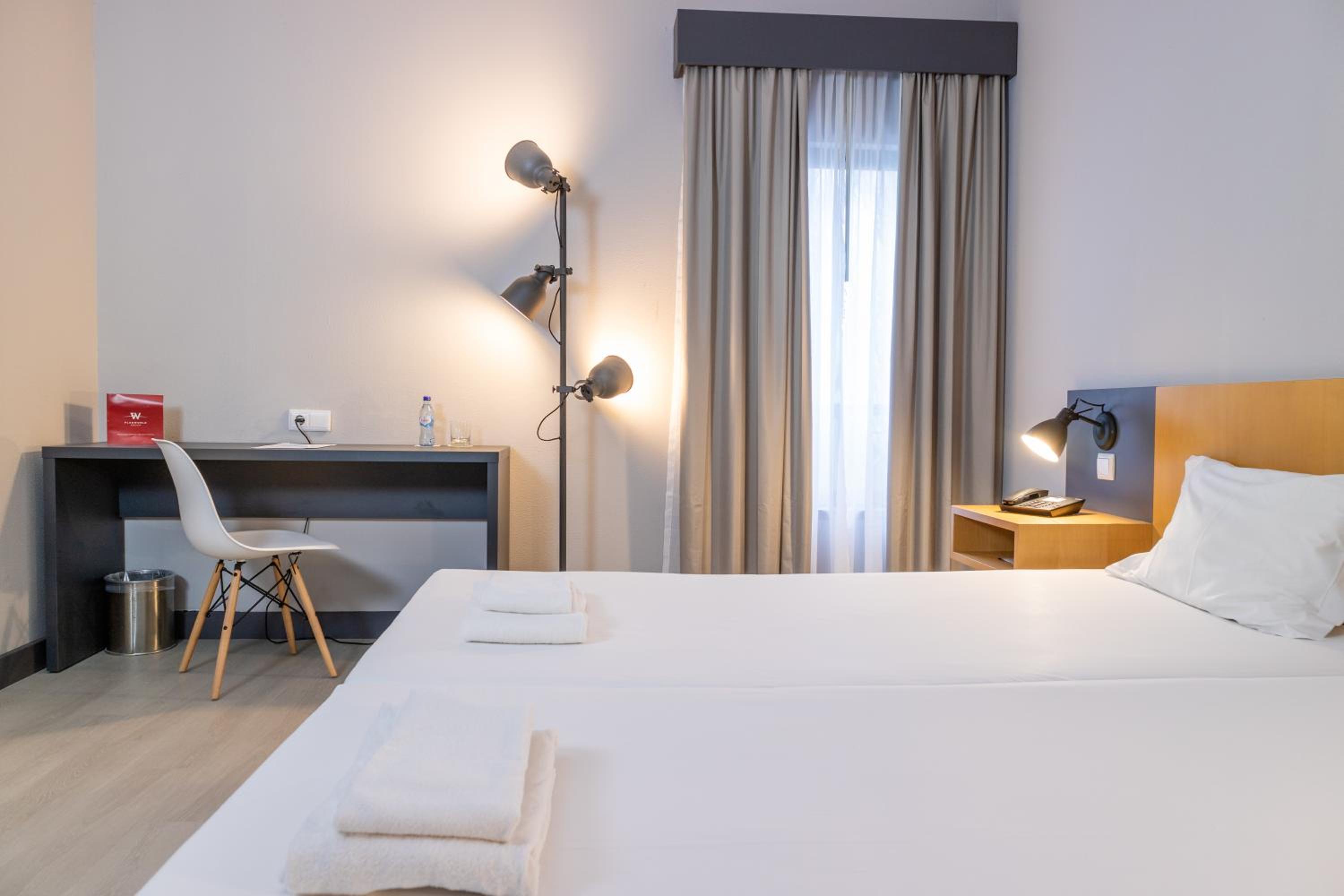 Double Room - Photo 22