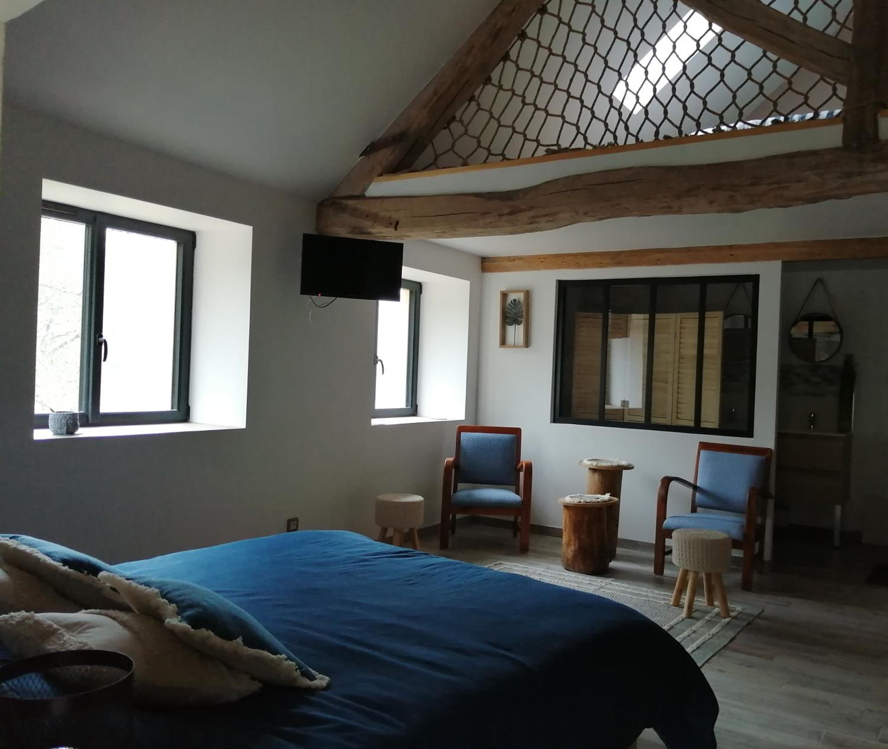 Double or Twin Room with View - Photo 6