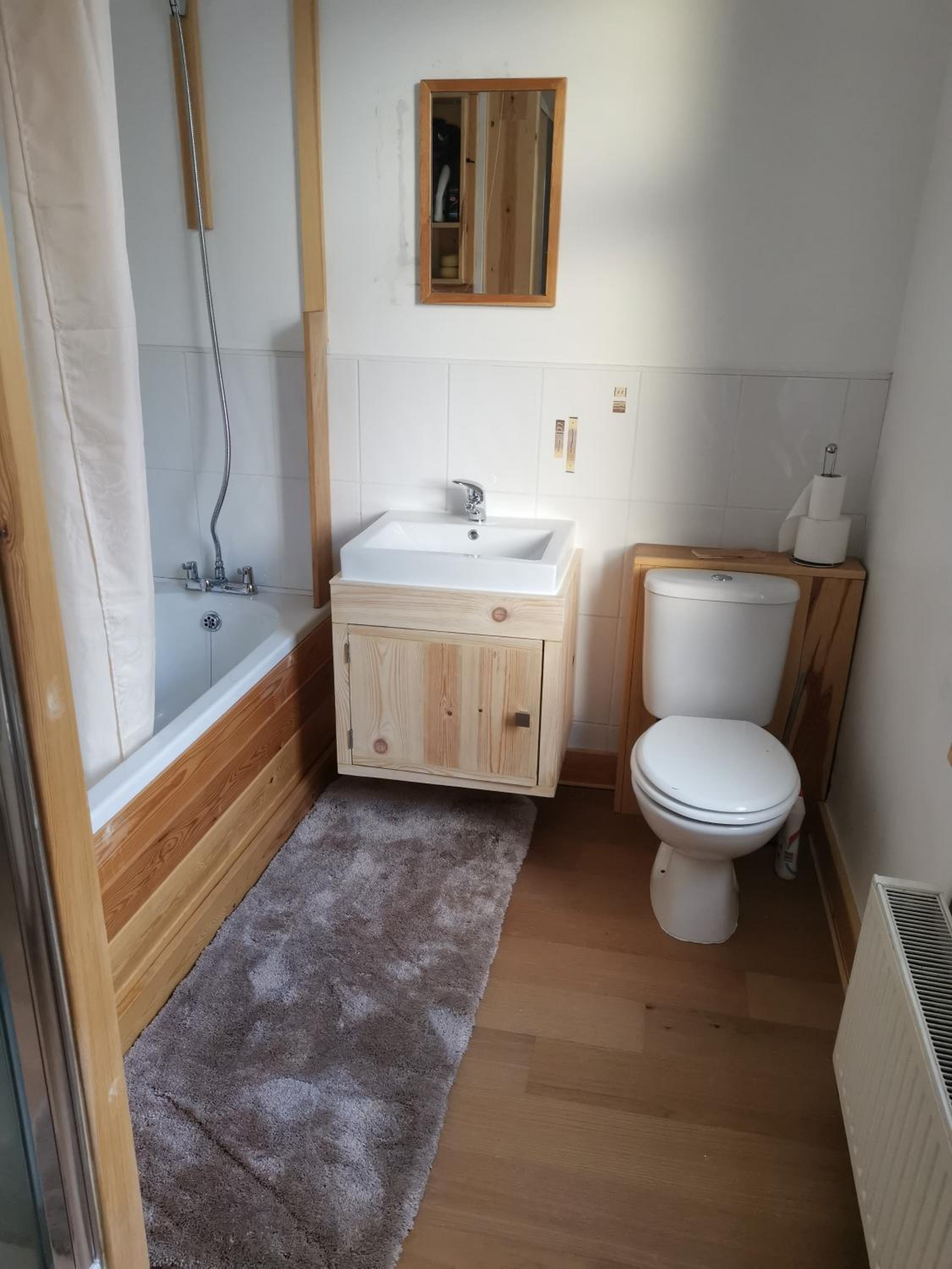 Three-Bedroom House photo 3