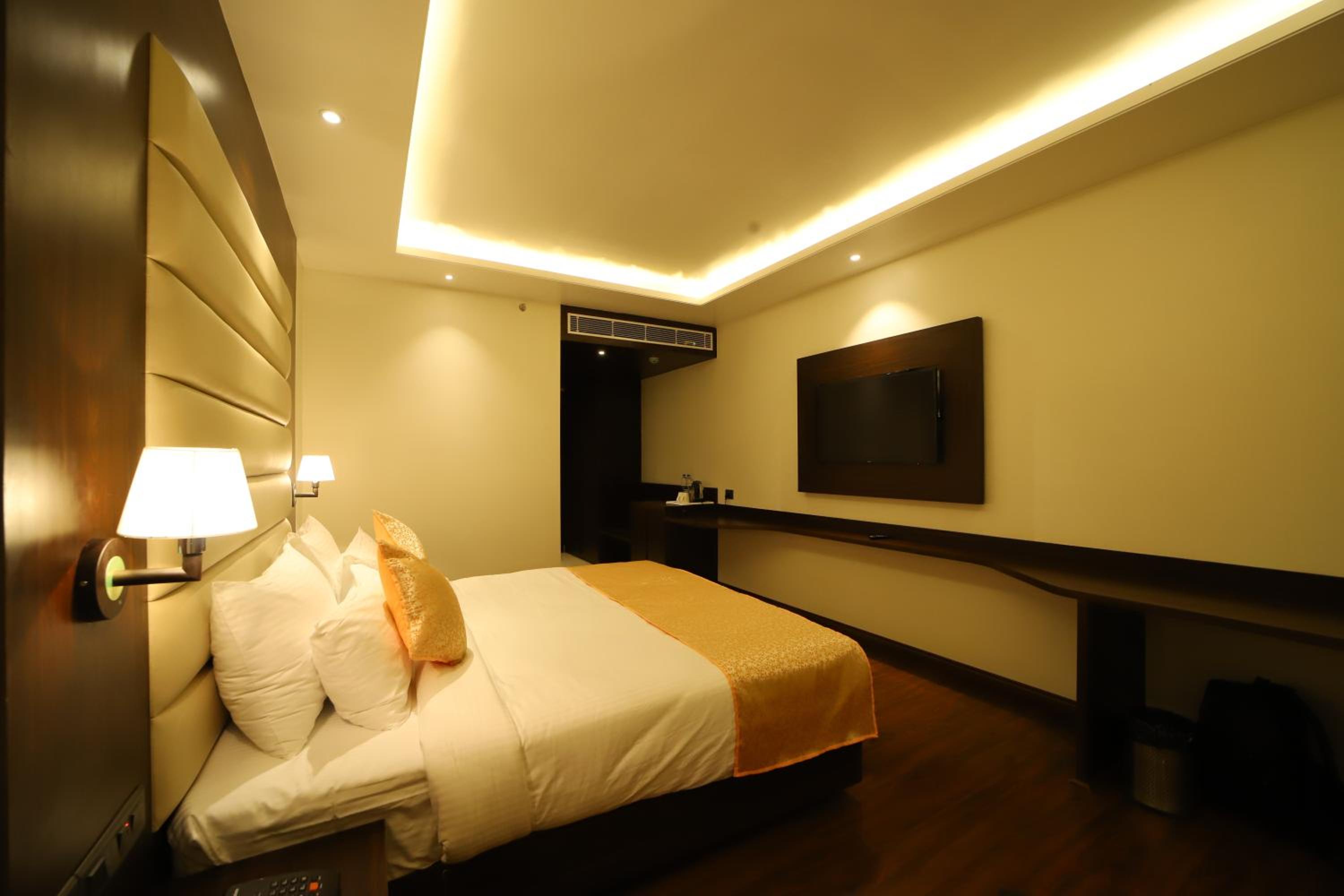 Deluxe Room - Photo 1